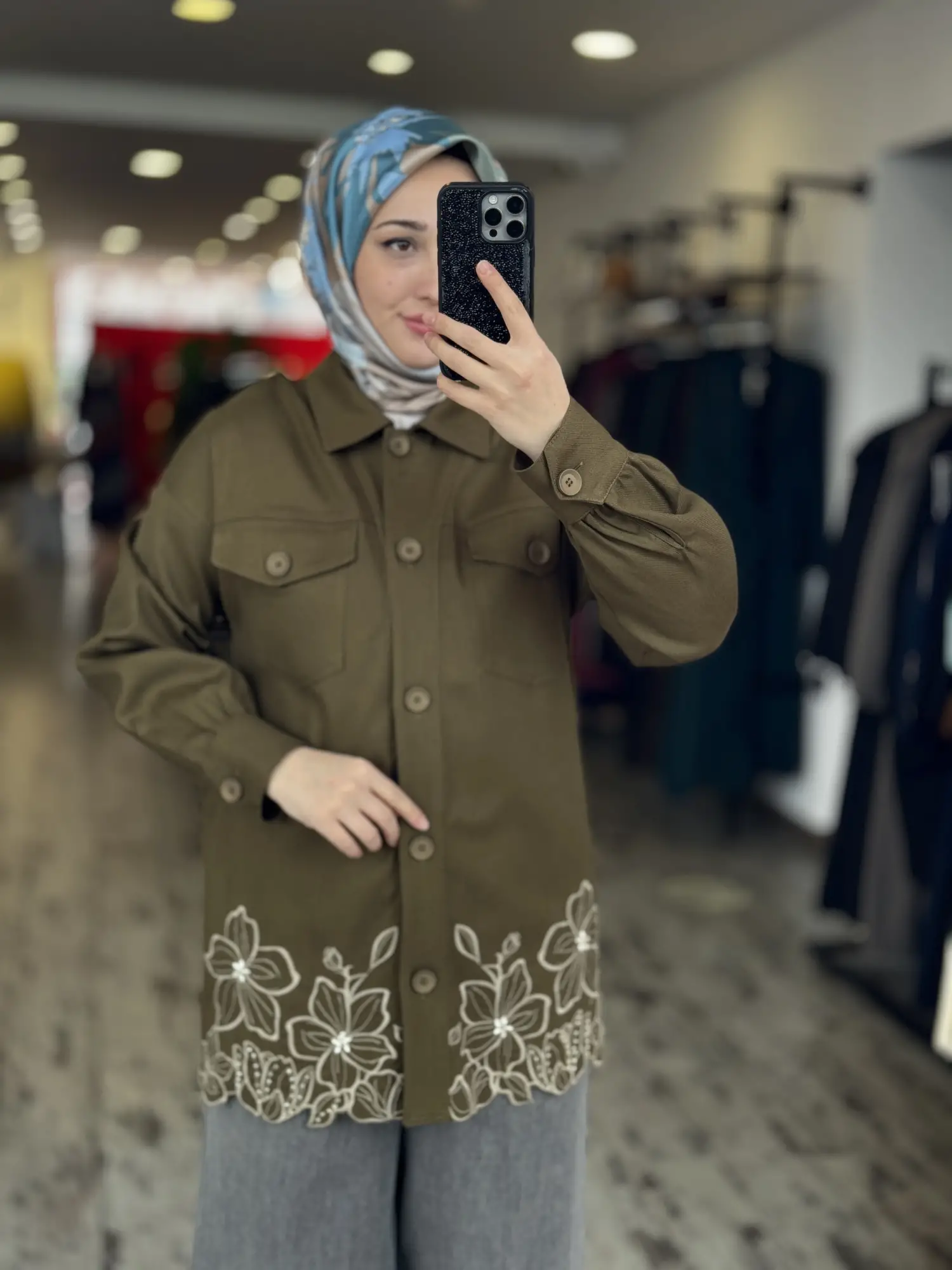 Kayra Etek Ucu Nakış ve Çiçek Detaylı Ceket KA73019