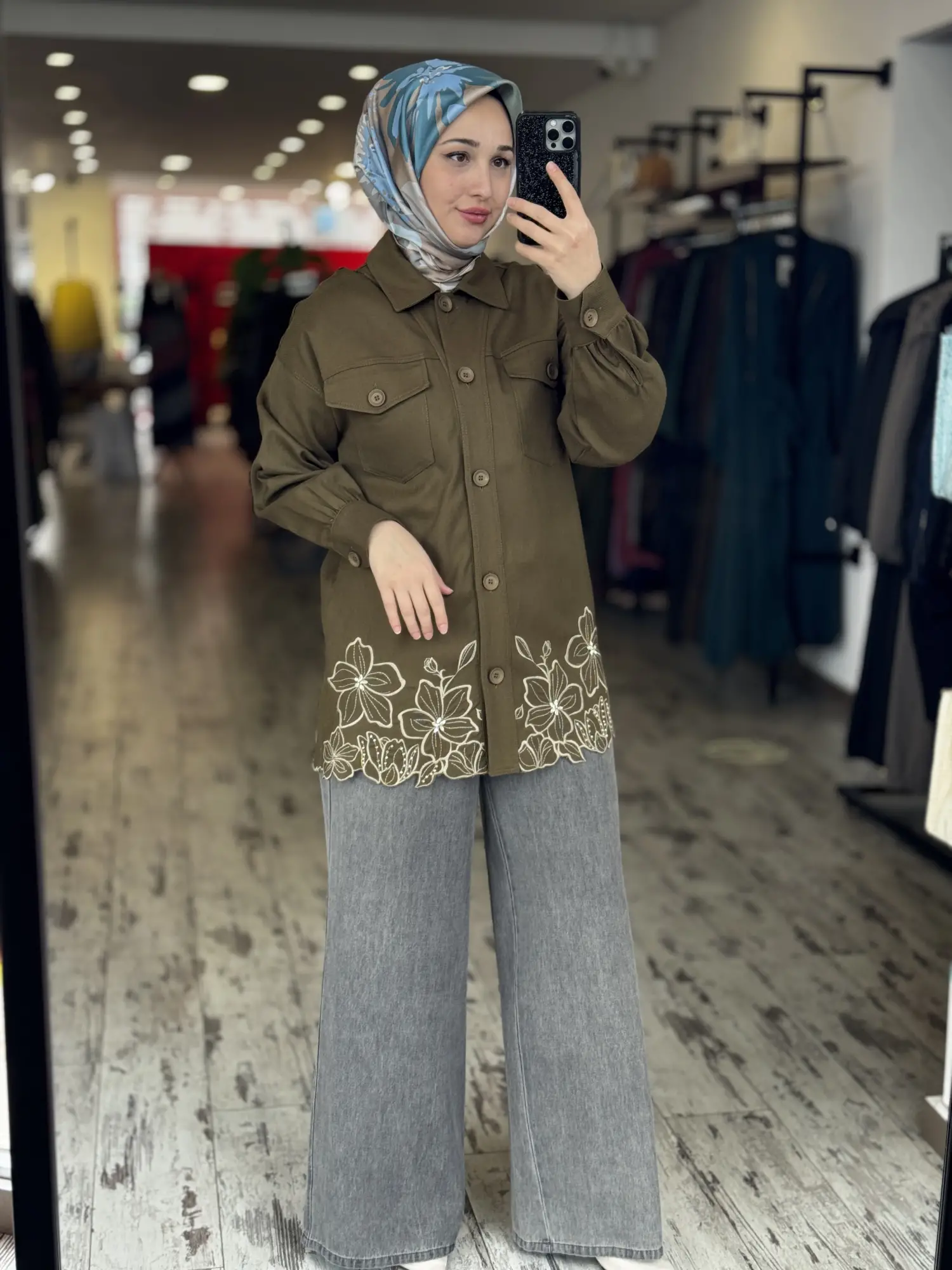 Kayra Etek Ucu Nakış ve Çiçek Detaylı Ceket KA73019