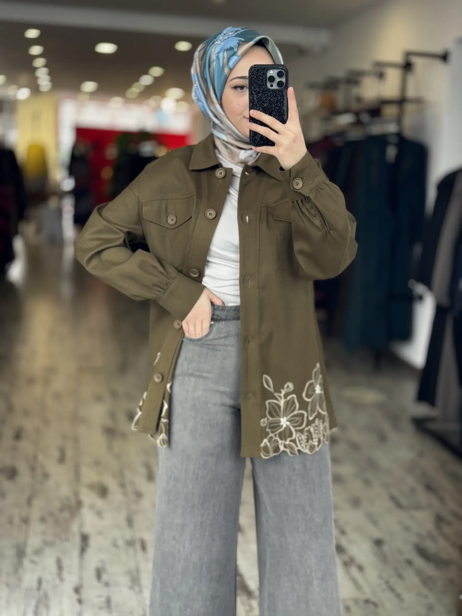 Kayra Etek Ucu Nakış ve Çiçek Detaylı Ceket KA73019