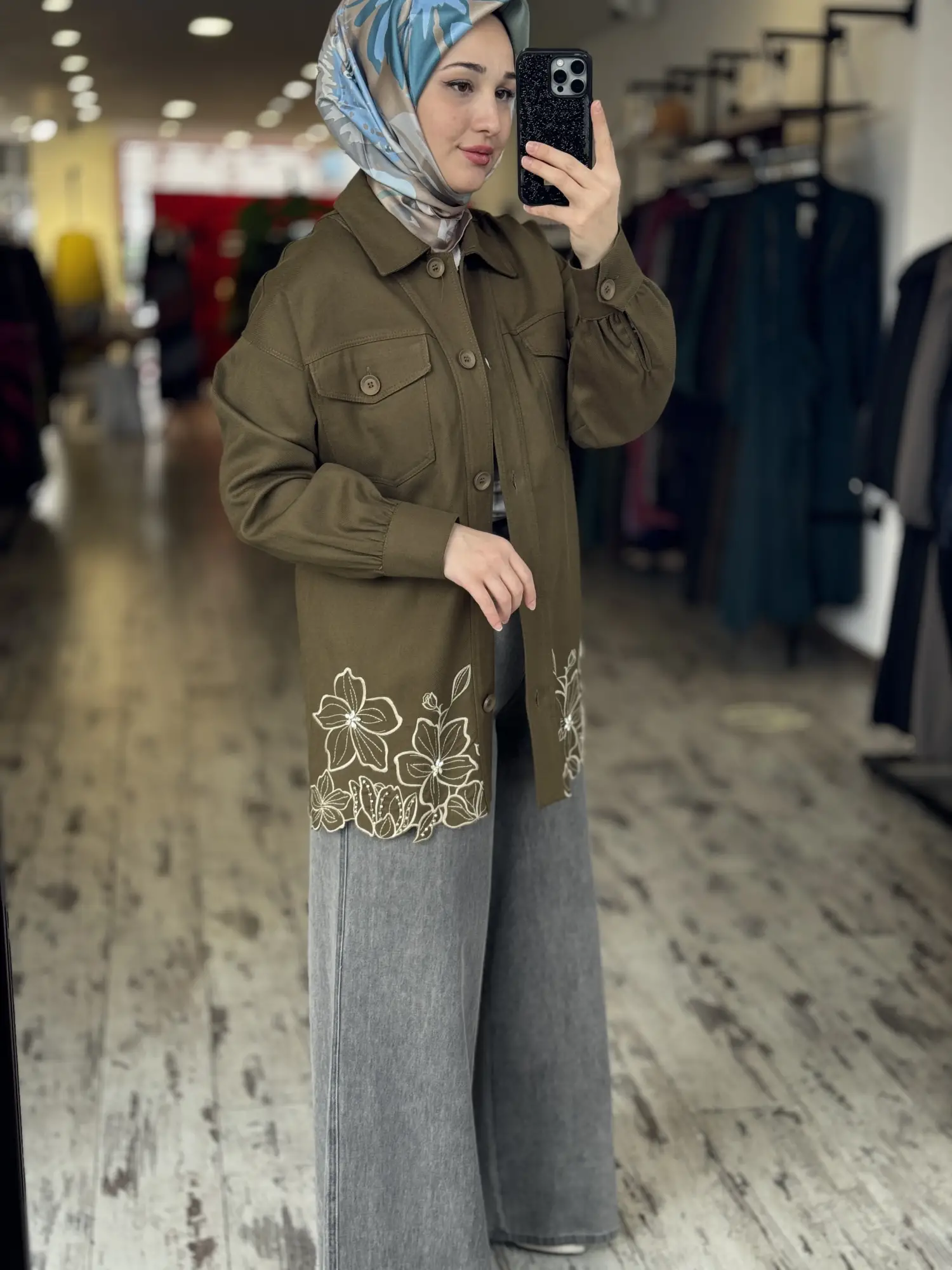 Kayra Etek Ucu Nakış ve Çiçek Detaylı Ceket KA73019