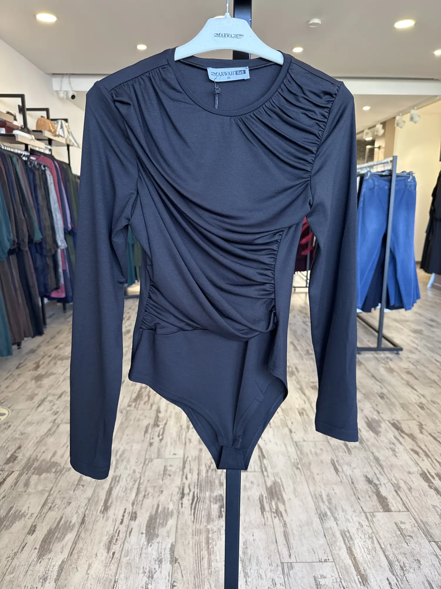 Almarwah Önü Drapeli Çıtçıtlı İç Bluz 102249