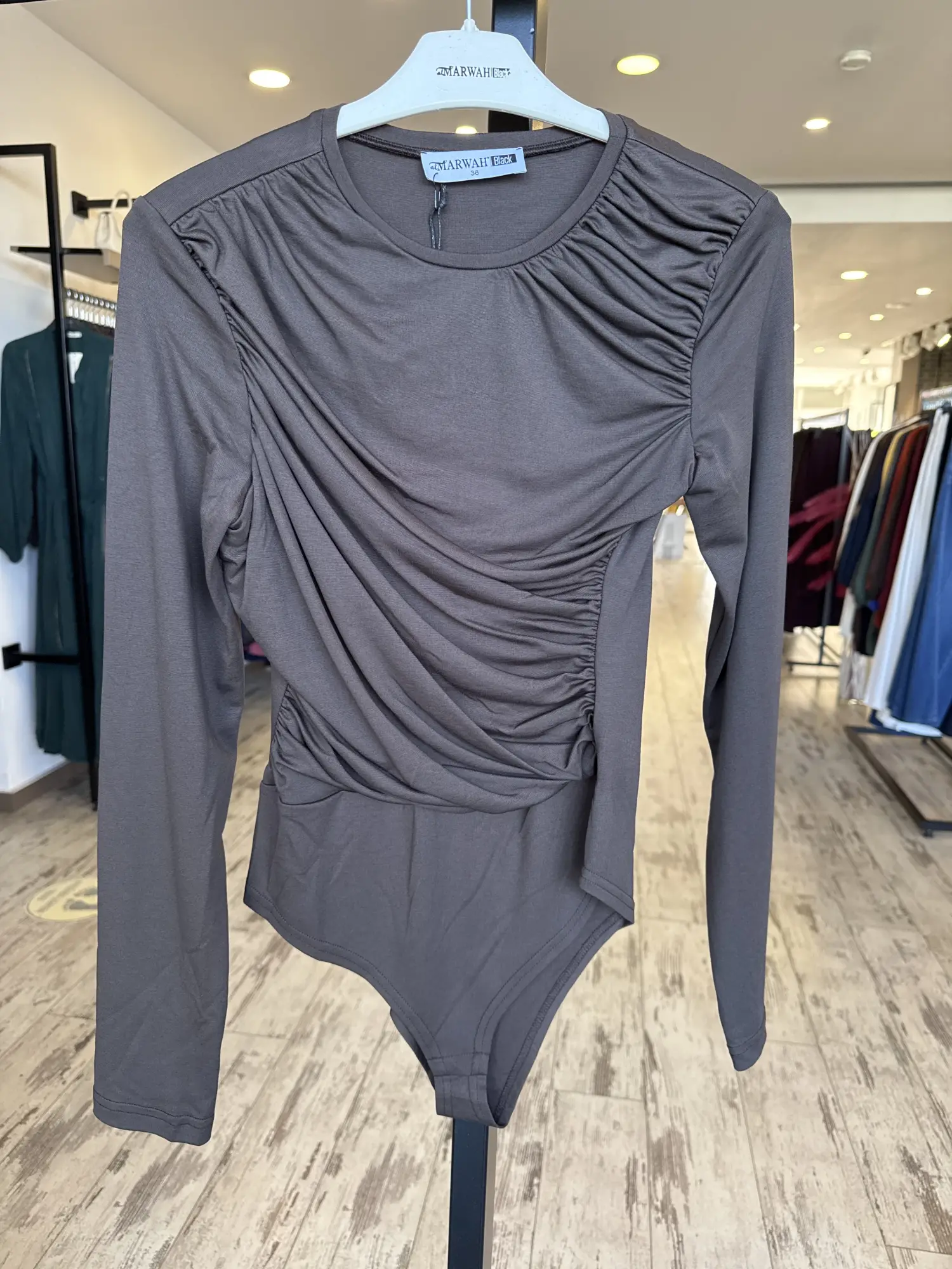 Almarwah Önü Drapeli Çıtçıtlı İç Bluz 102249