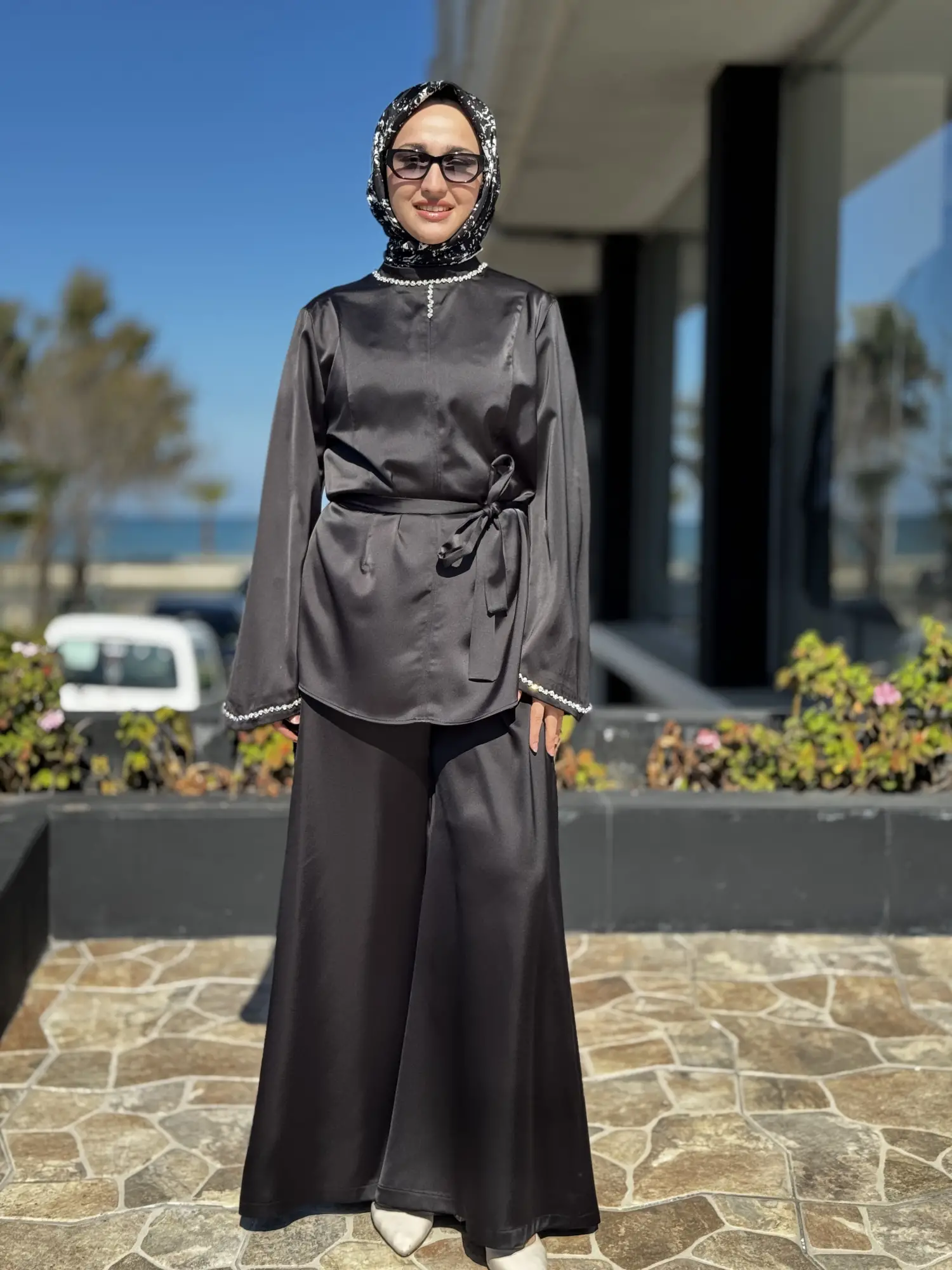 Almarwah Yakası ve Kolları Kristal Taş Detaylı Şık Tunik Pantolon Takım 903000