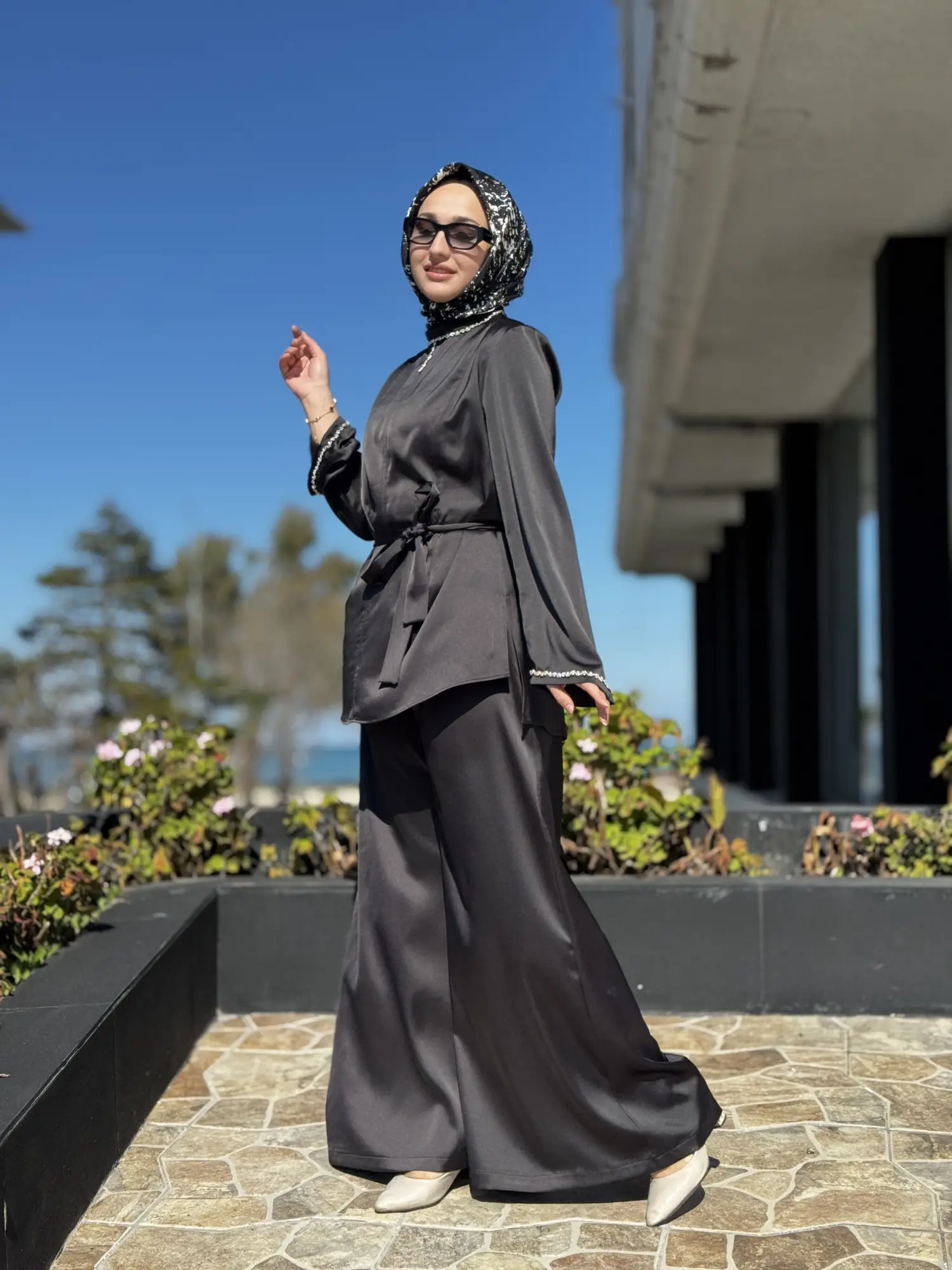 Almarwah Yakası ve Kolları Kristal Taş Detaylı Şık Tunik Pantolon Takım 903000