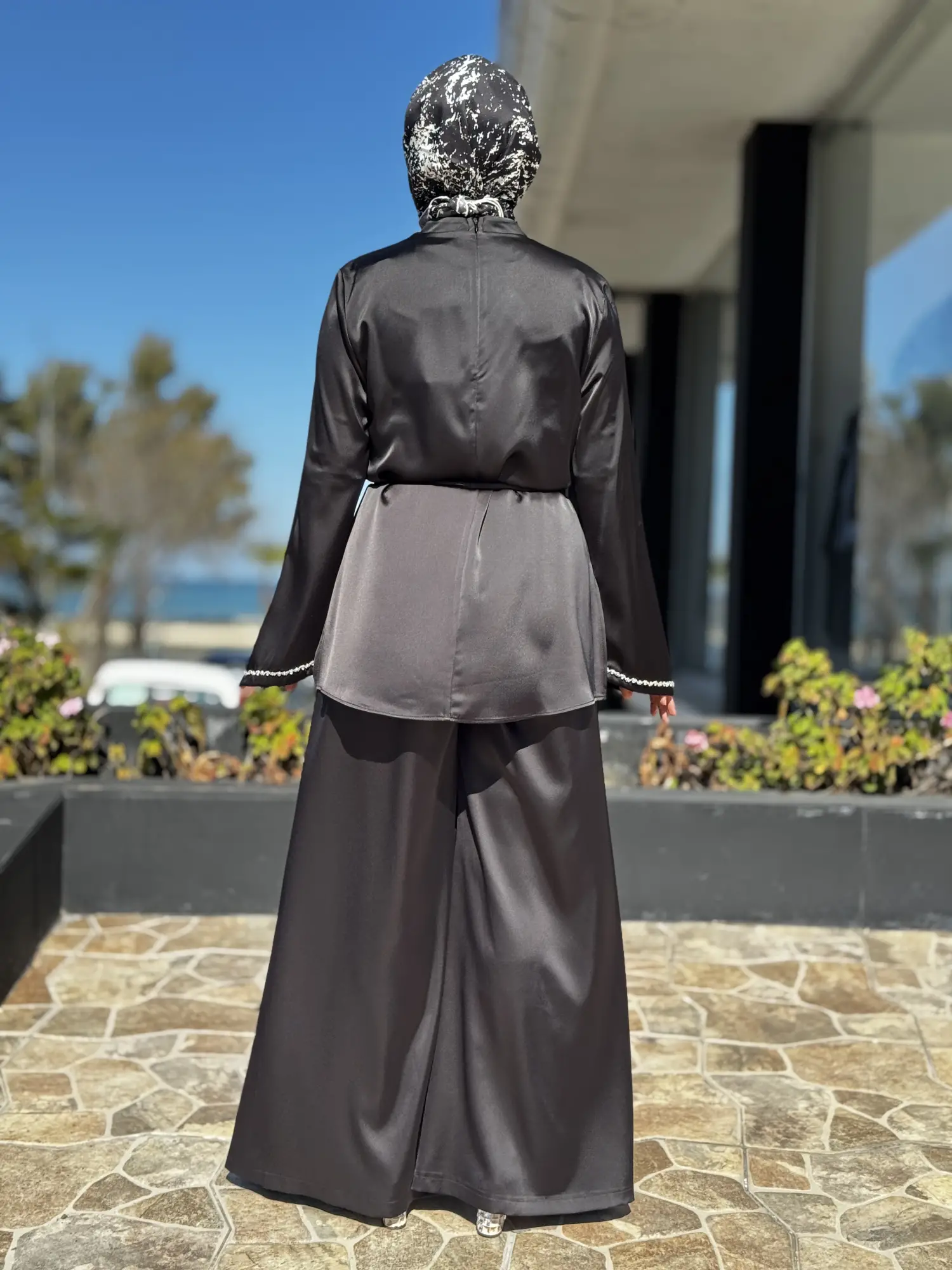 Almarwah Yakası ve Kolları Kristal Taş Detaylı Şık Tunik Pantolon Takım 903000