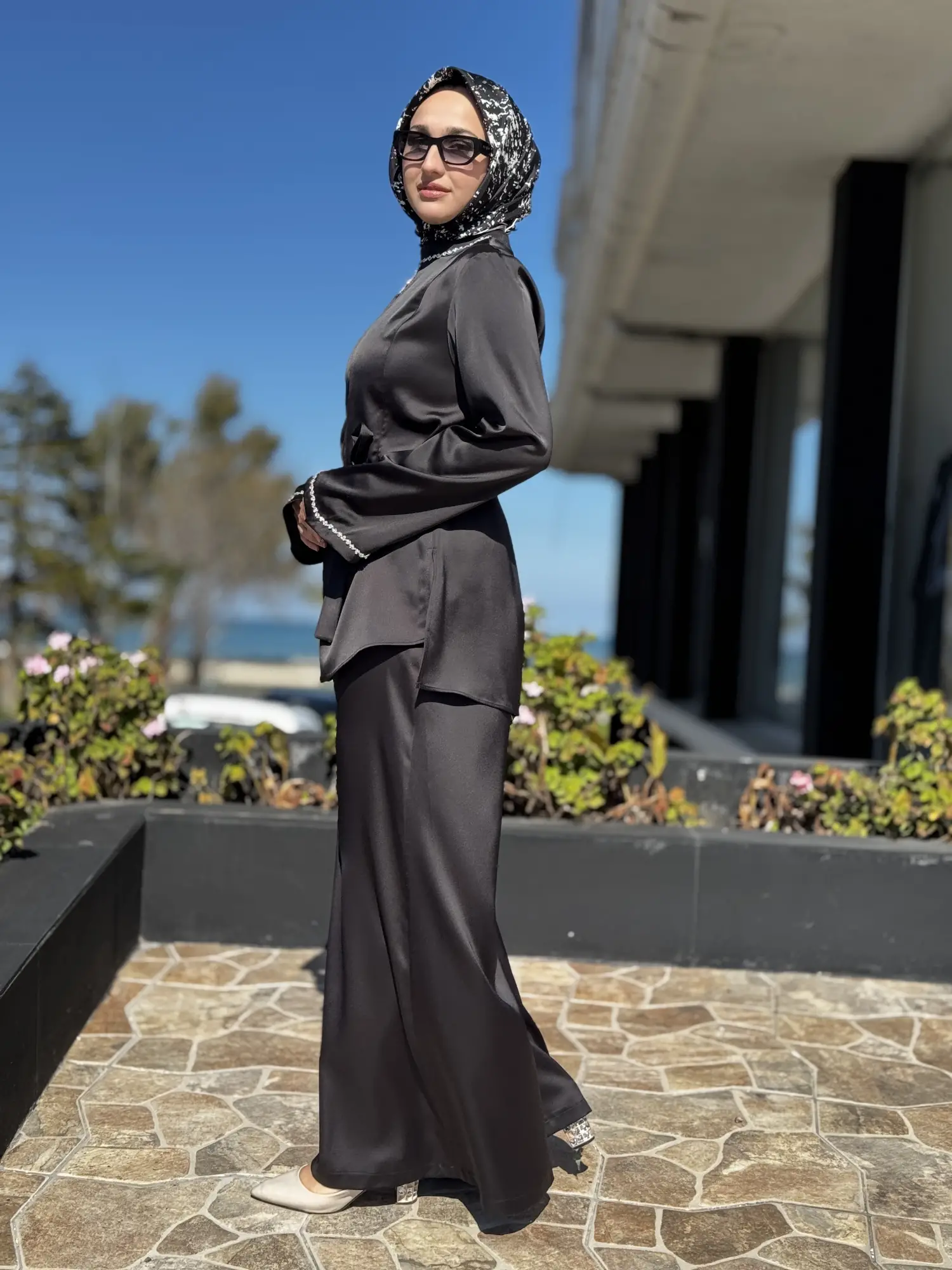 Almarwah Yakası ve Kolları Kristal Taş Detaylı Şık Tunik Pantolon Takım 903000