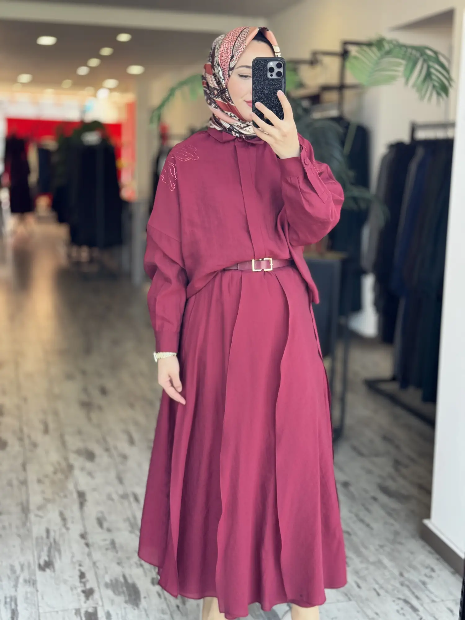 Qupra Omuzu Taşlı Parça Deteyalı Gömlek Etek Takım WAD1270