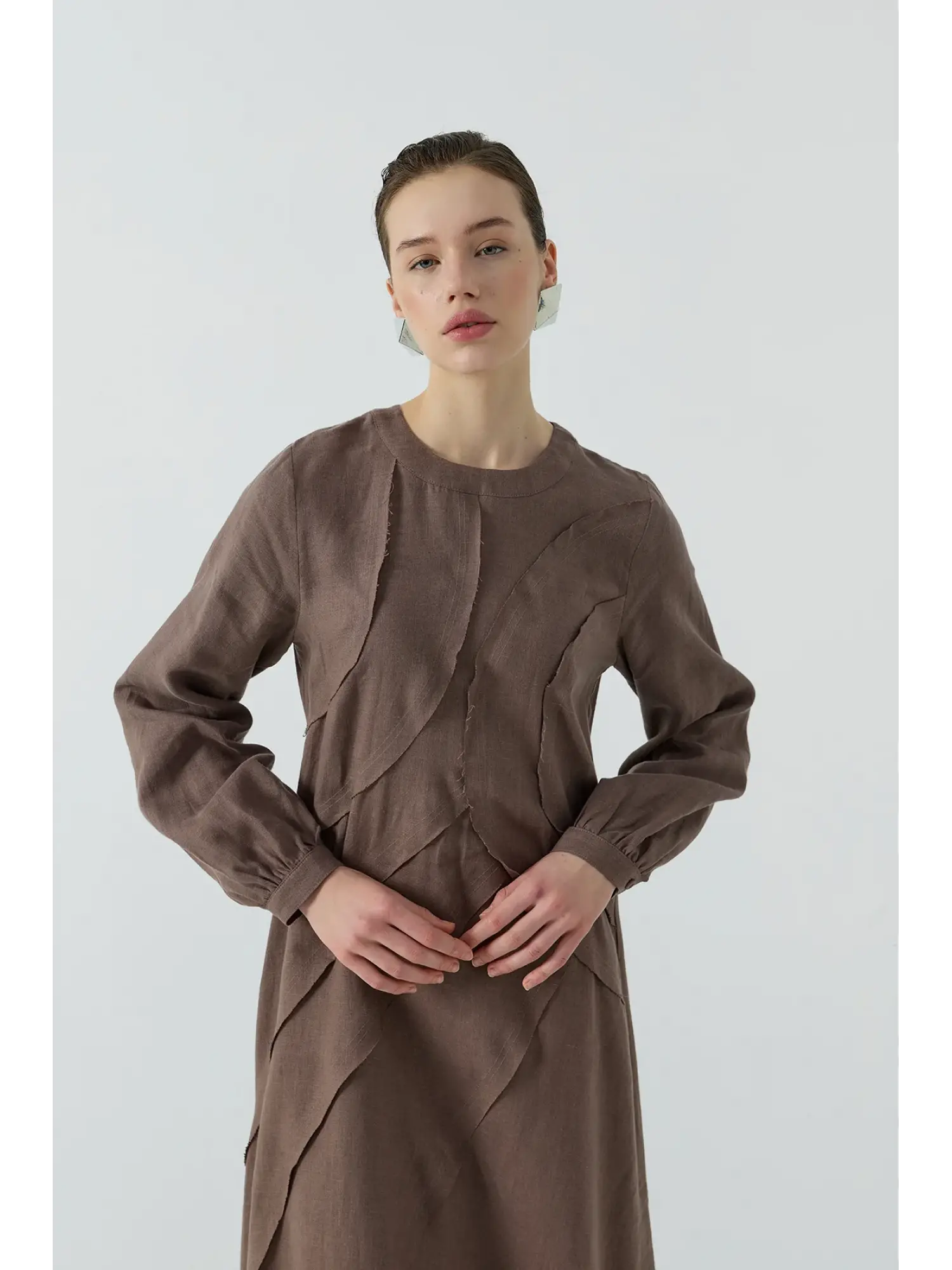 Clande Dikiş Detaylı Keten Elbise