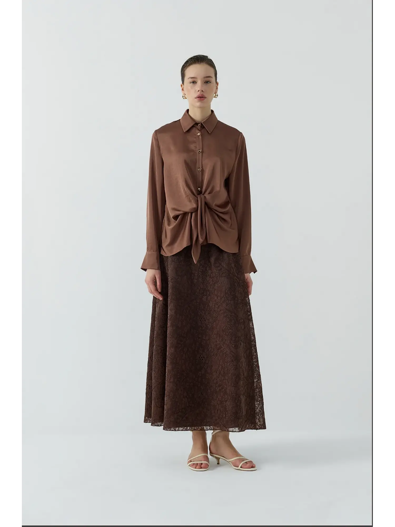 Clande Şık Saten Gömlek Güpürlü Etek Takım