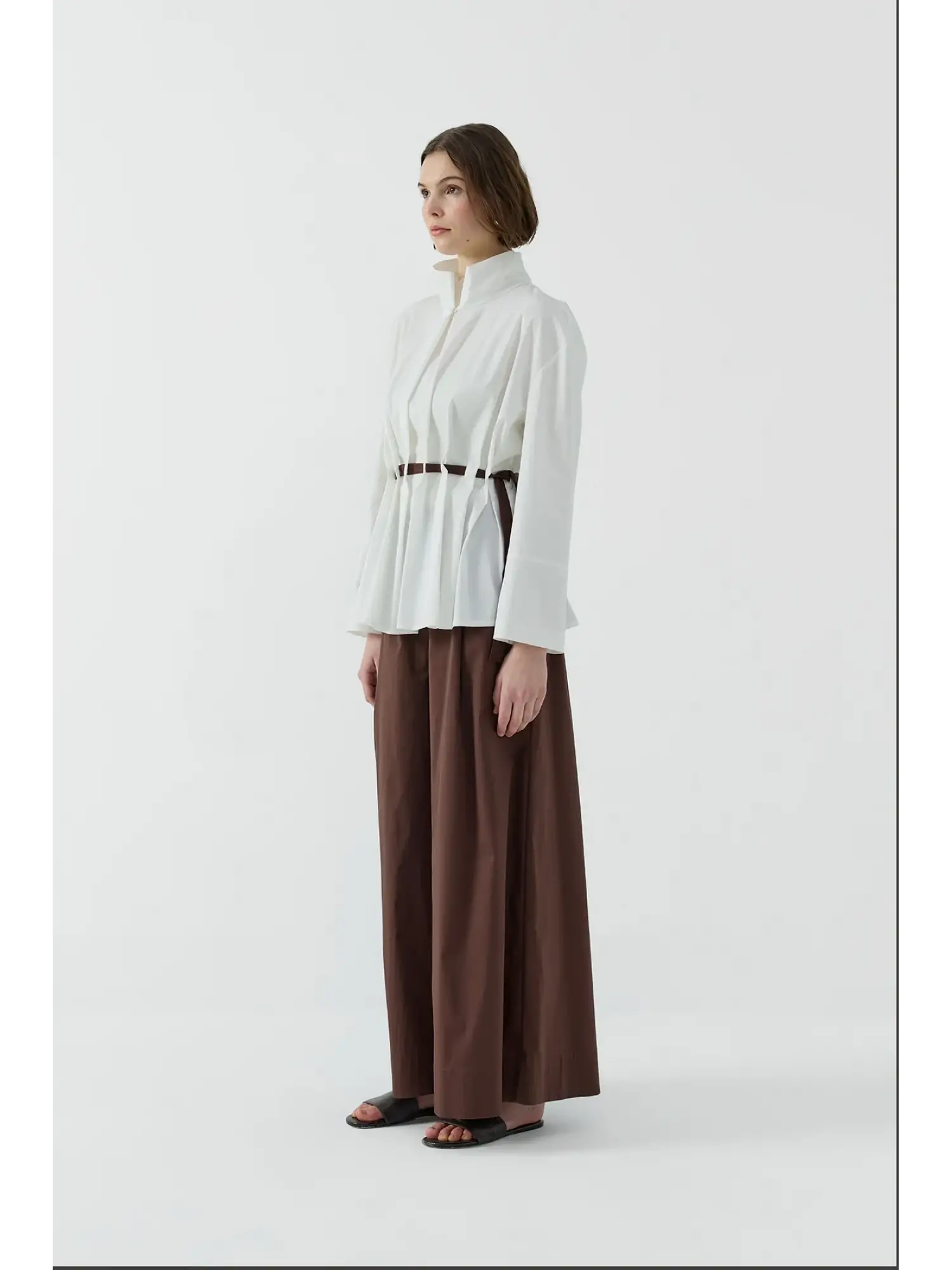 Clande Hakim Yaka Belden Büzgü ve Kuşak Detaylı Tunik