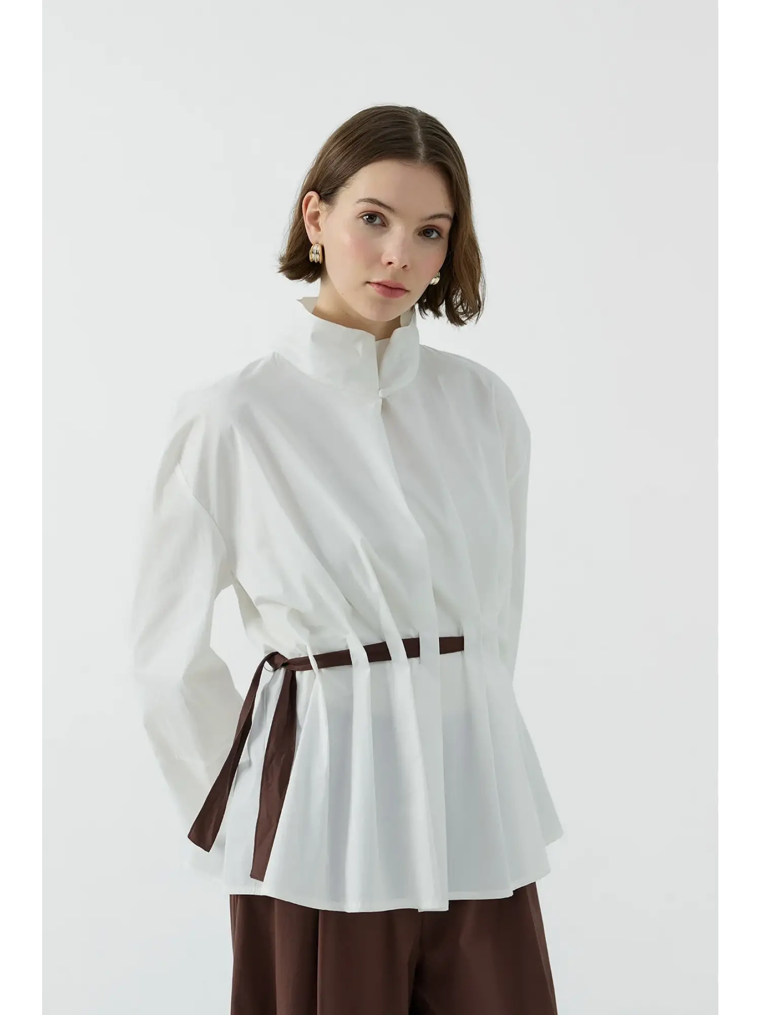 Clande Hakim Yaka Belden Büzgü ve Kuşak Detaylı Tunik