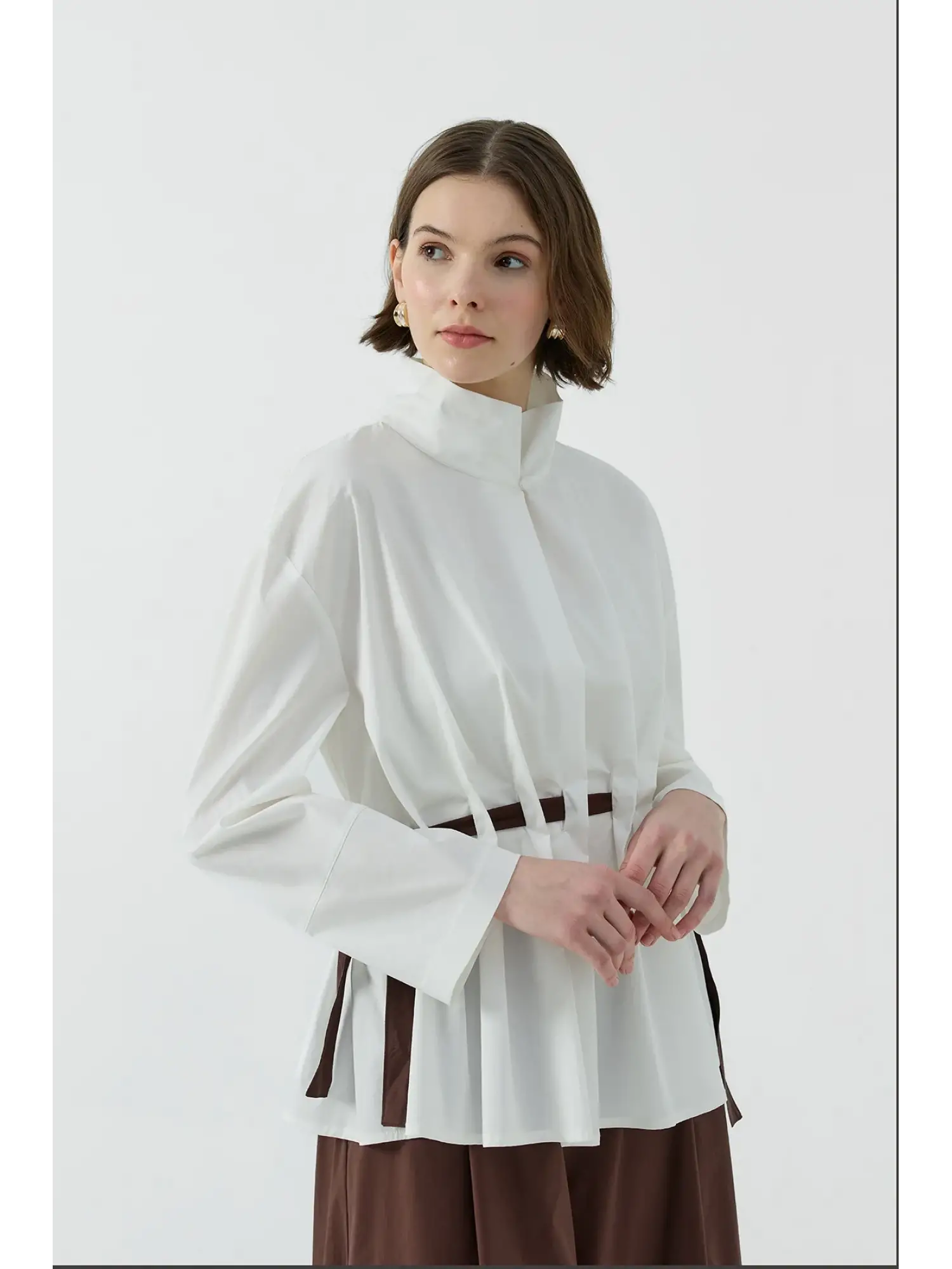 Clande Hakim Yaka Belden Büzgü ve Kuşak Detaylı Tunik