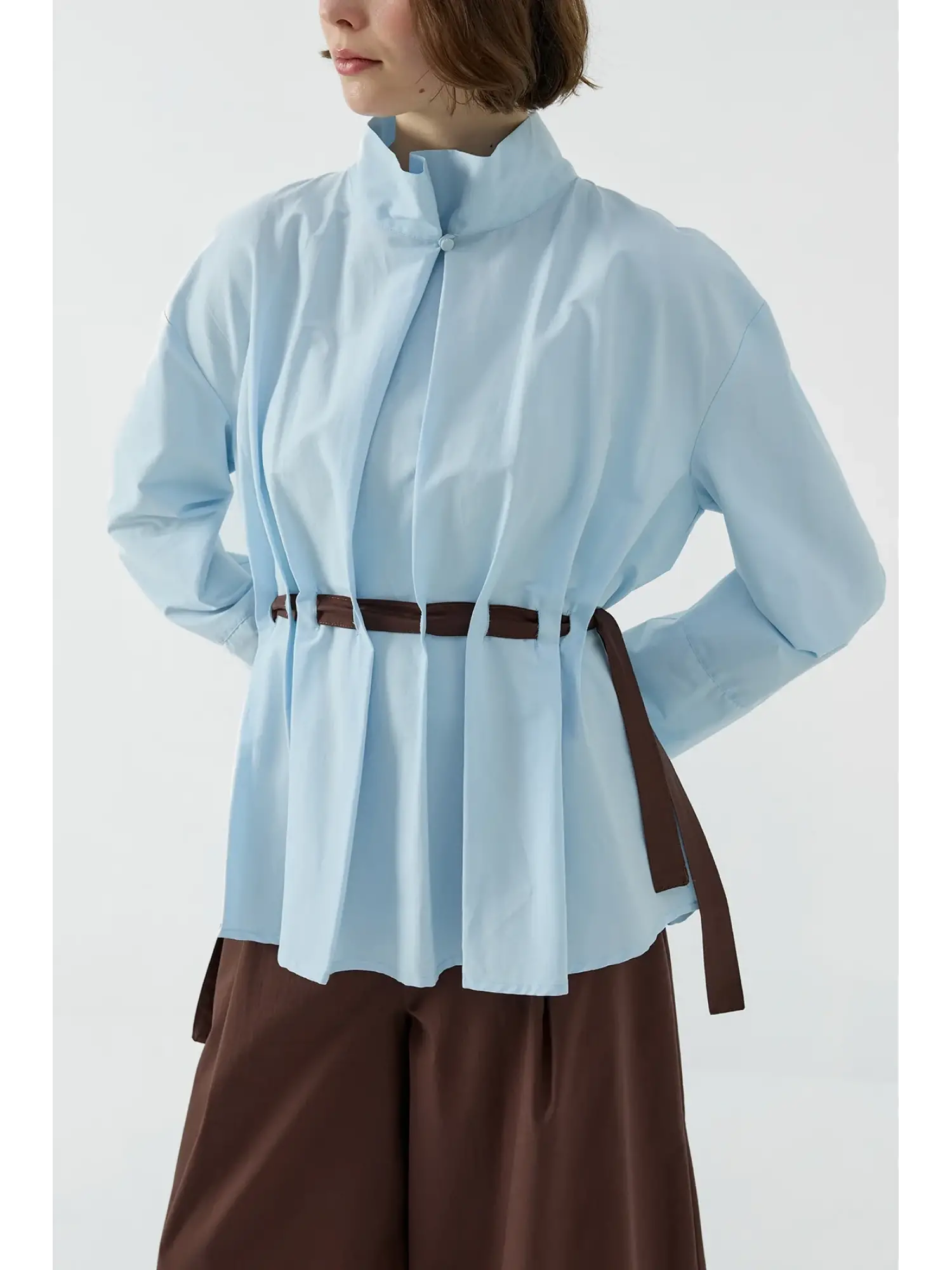 Clande Hakim Yaka Belden Büzgü ve Kuşak Detaylı Tunik