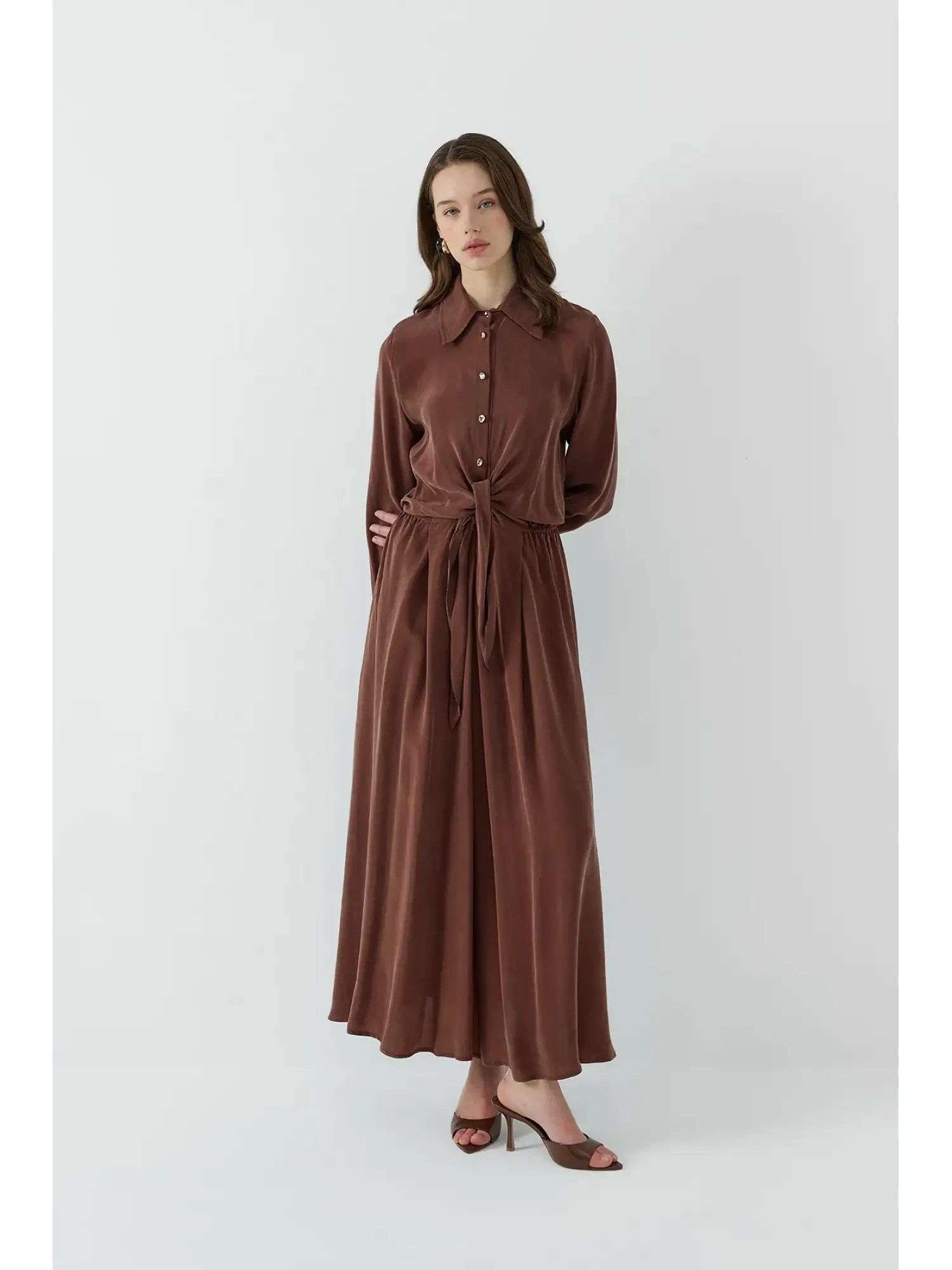 Clande Beli Bağlama Detaylı Yakası Düğmeli Cupra İpek Elbise