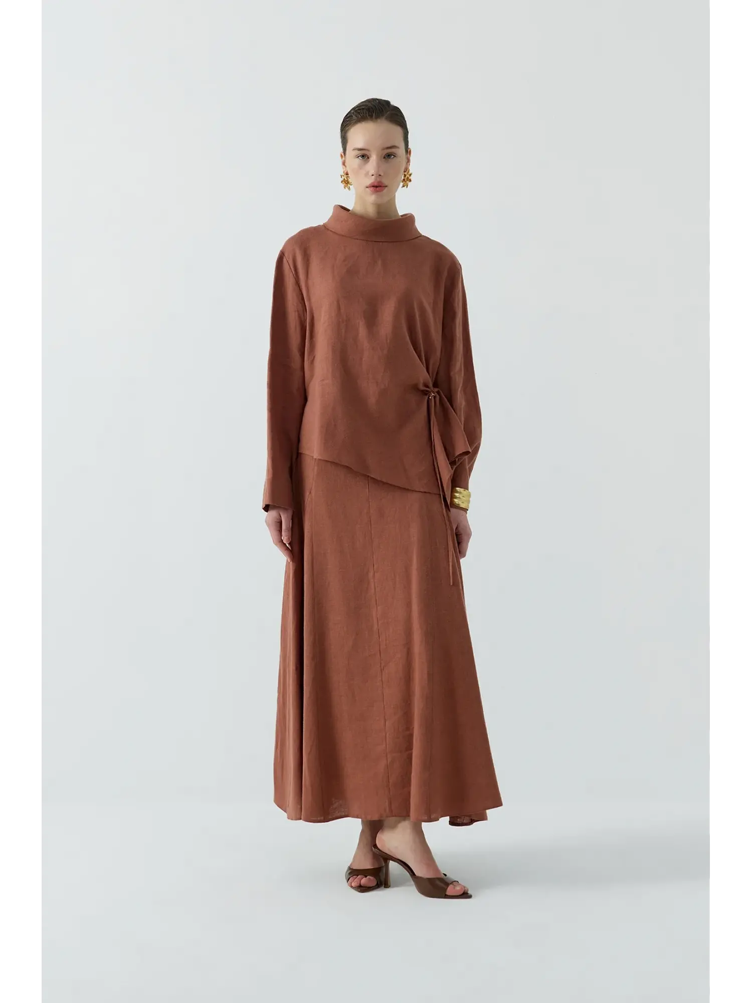 Clande Büzgü Detaylı Asimetrik Keten Etek Bluz Takım