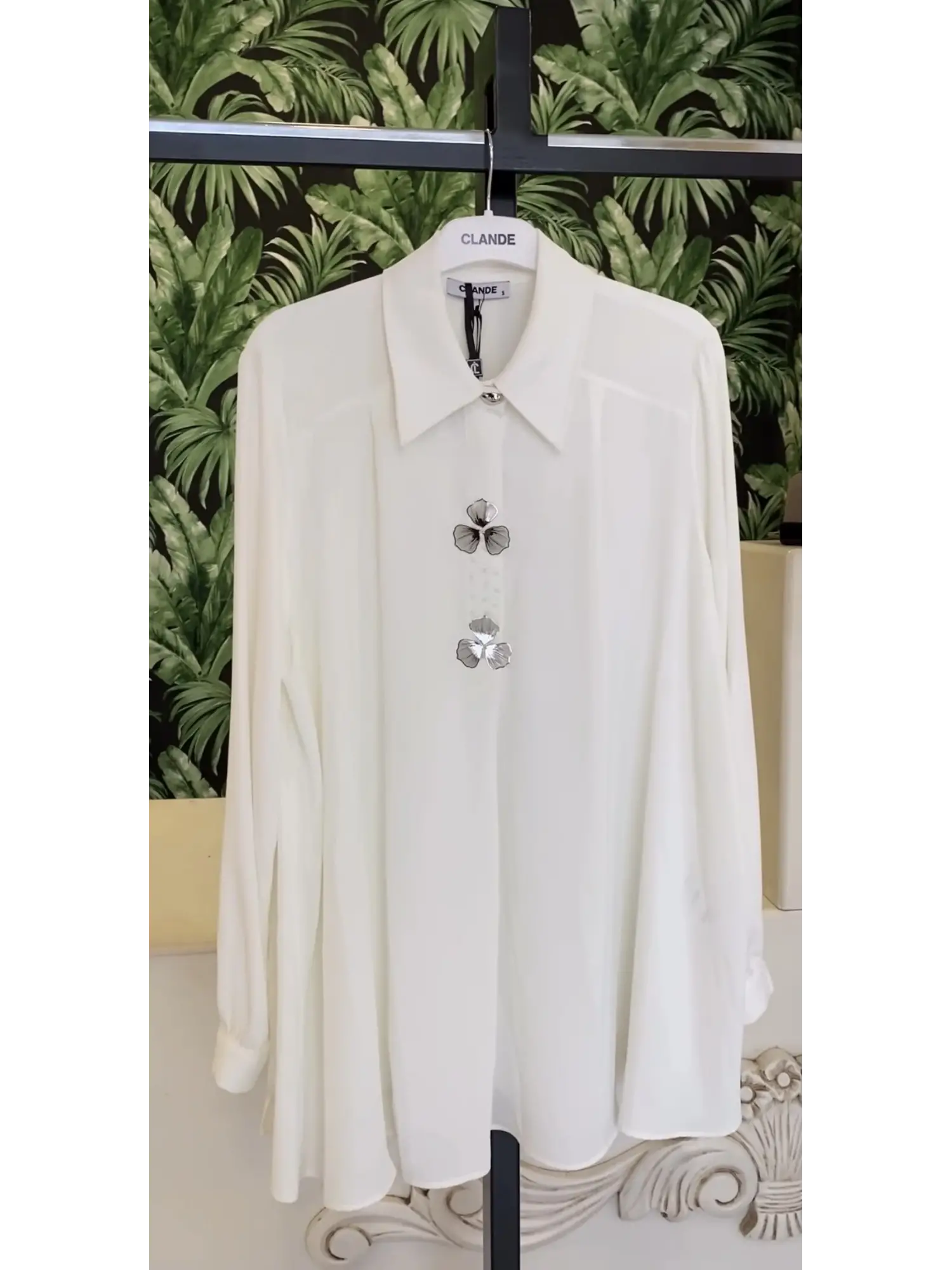 Clande Broş Detaylı Tunik