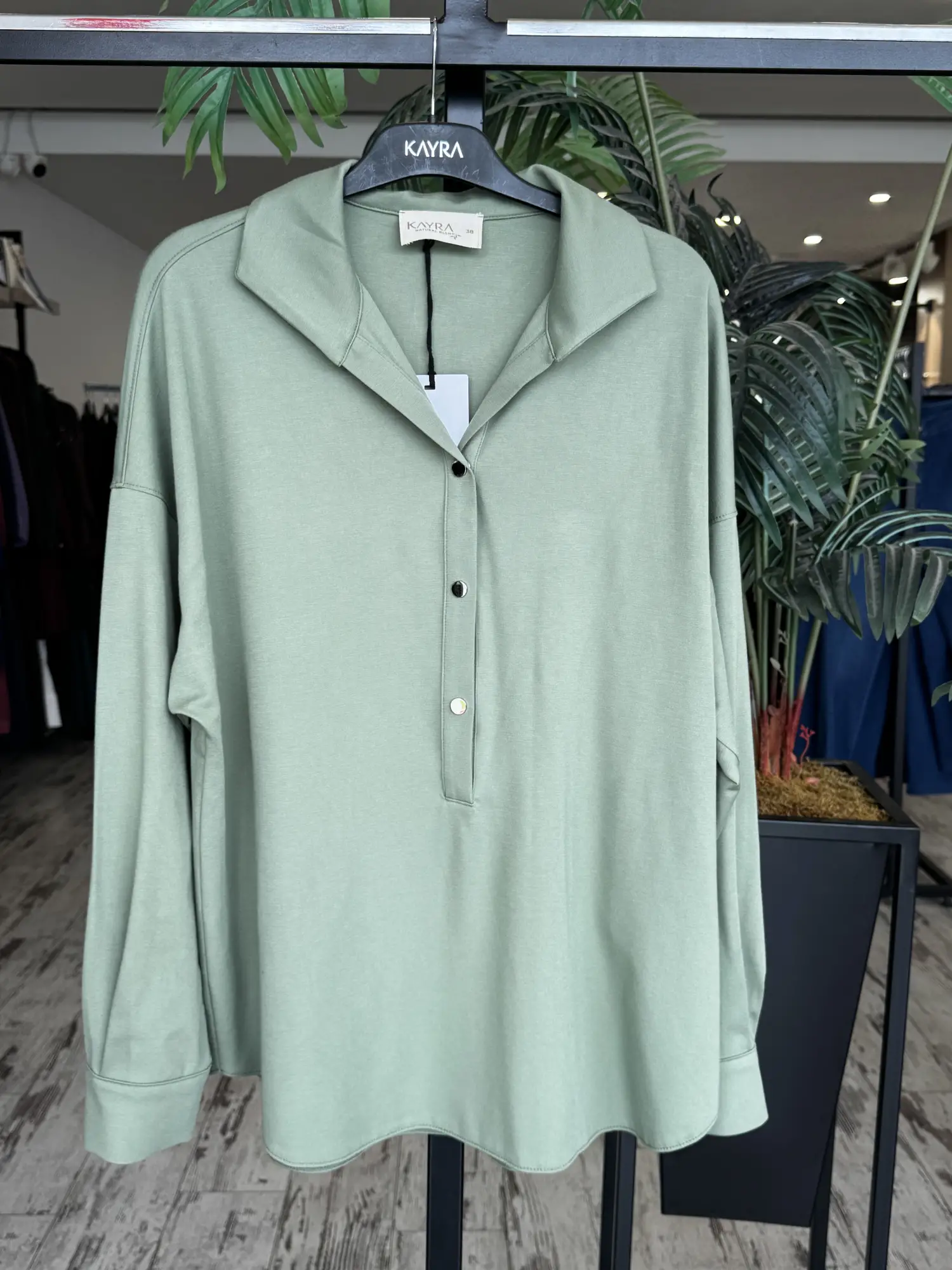 Kayra Önü Çıtçıtlı Gömlek Yaka Penye Bluz KA31010