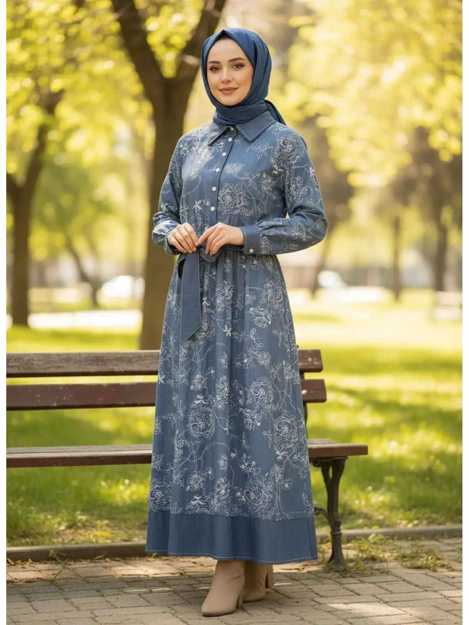 Clande Çiçek Nakış Desenli Denim Elbise