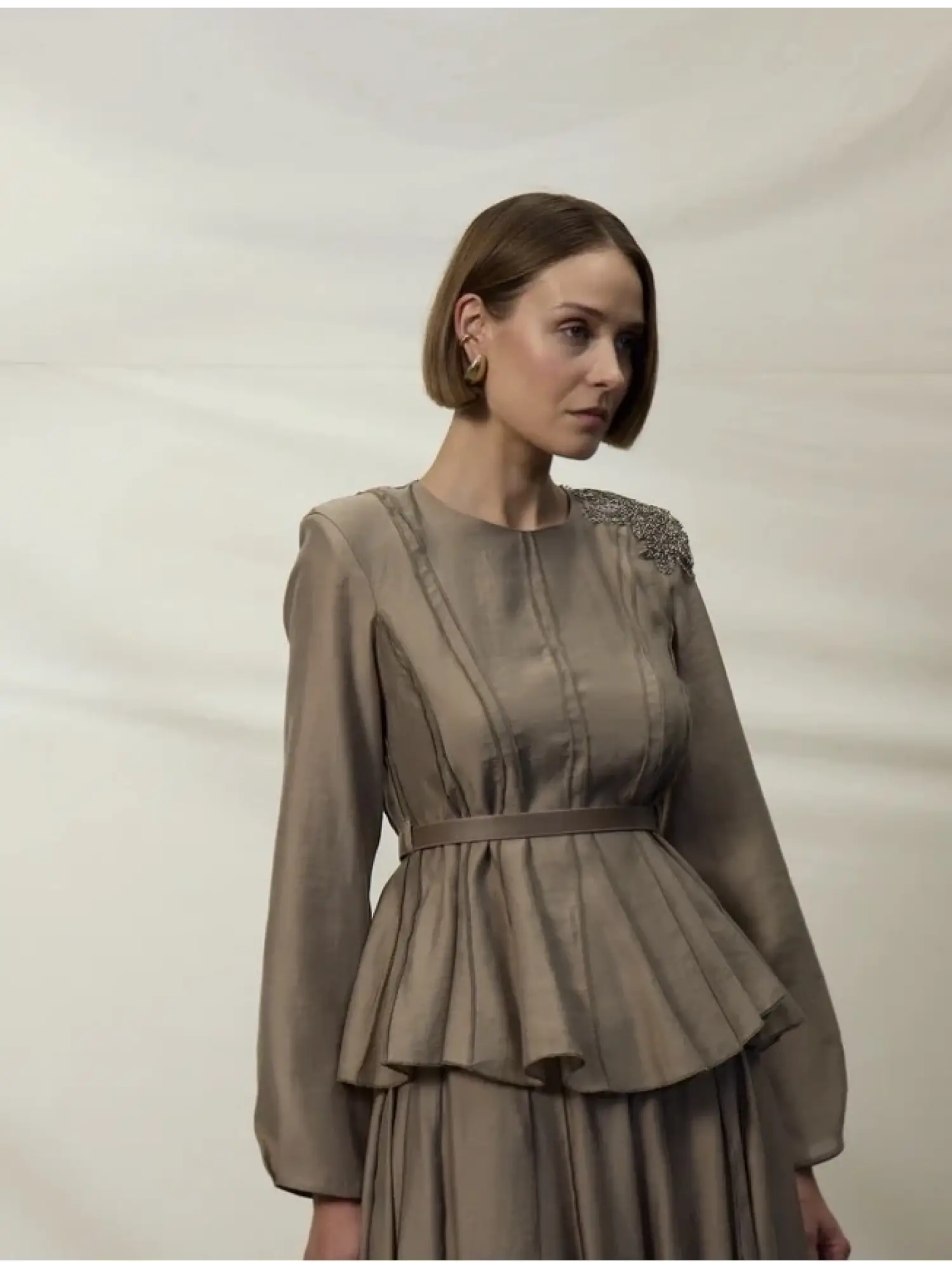 Qupra Boncuk İşlemeli Parçalı Bluz Etek Takım WAD12114