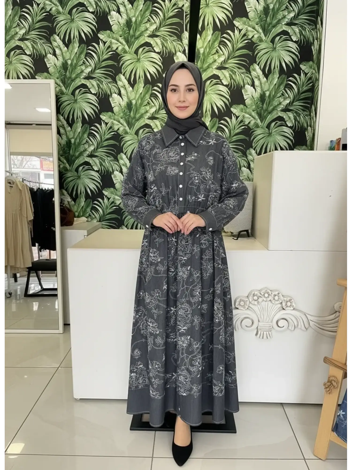 Clande Çiçek Nakış Desenli Denim Elbise