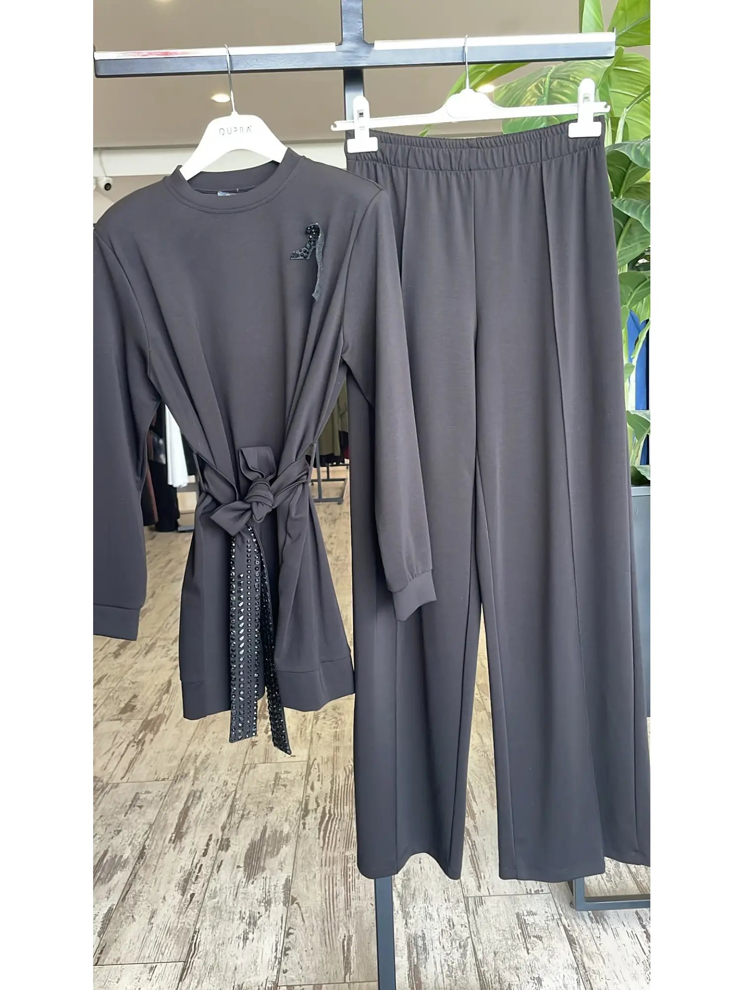 Qupra Kuşağı Boncuk Detaylı Modal Tunik Pantolon Takım WAD12126