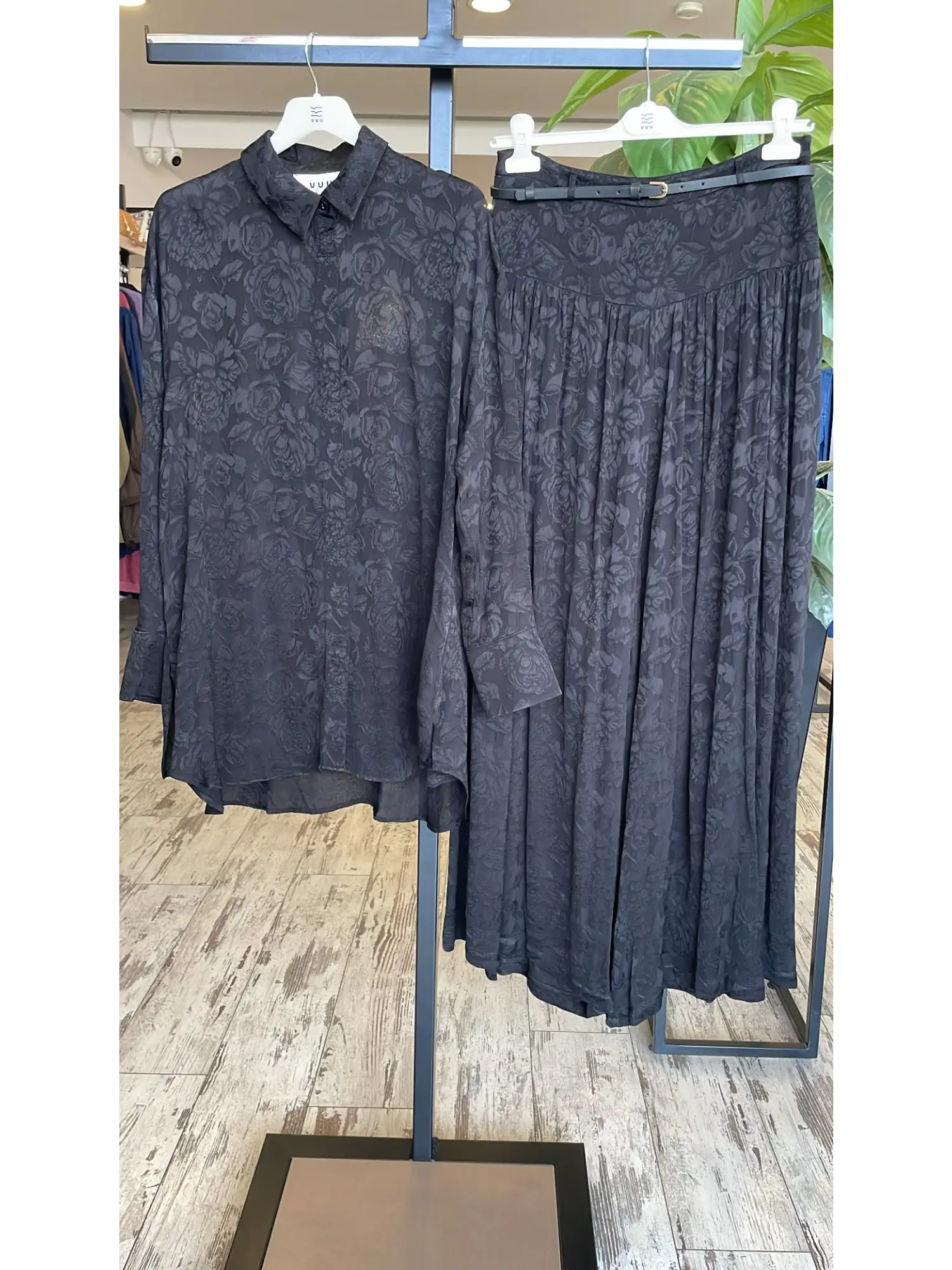 Vuu Jakarlı Siyah Gömlek Pantolon Takım