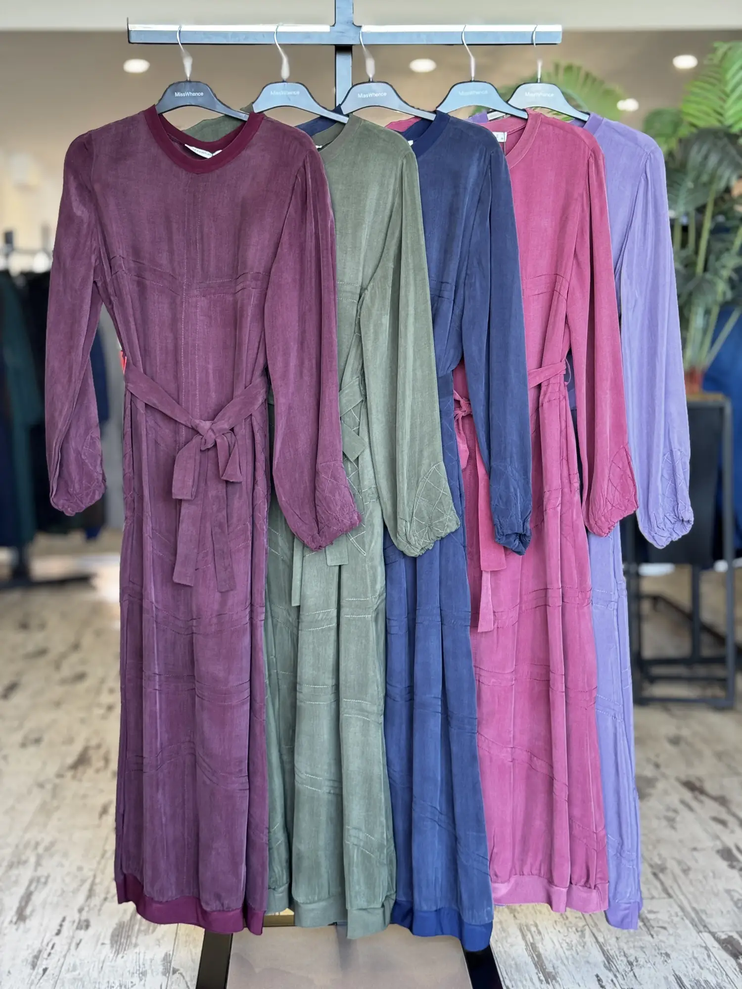 Misswhence Spor Dikiş Detaylı Cupra İpek Elbise 39800