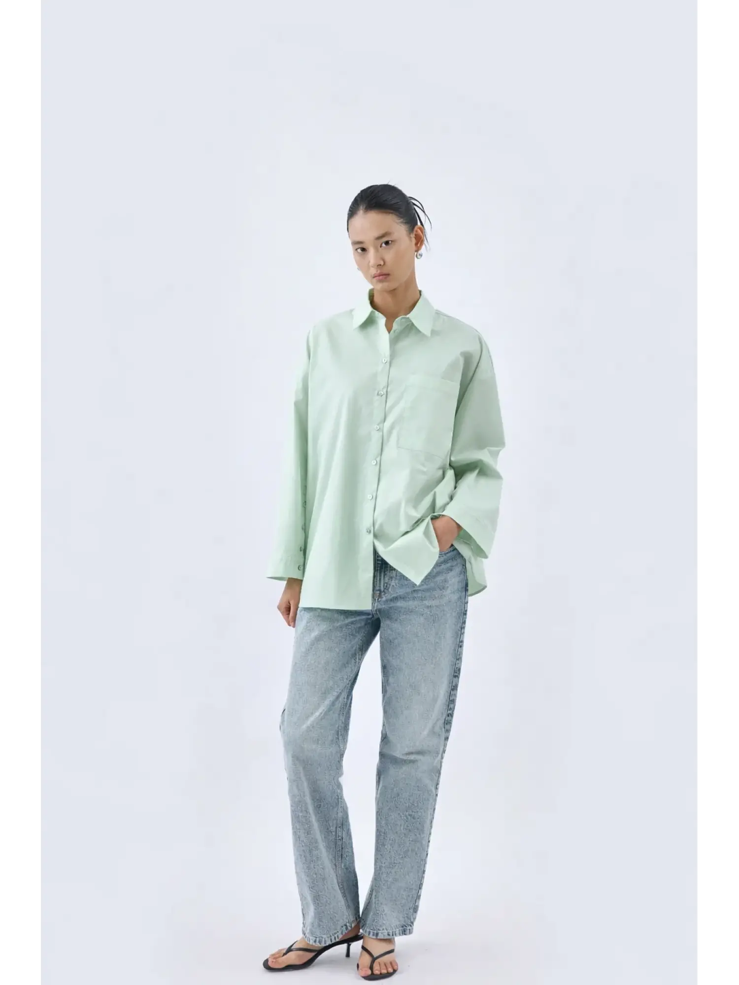 QooQ Store Kol Düğme Detaylı Cepli Holly Poplin Gömlek 26SS217