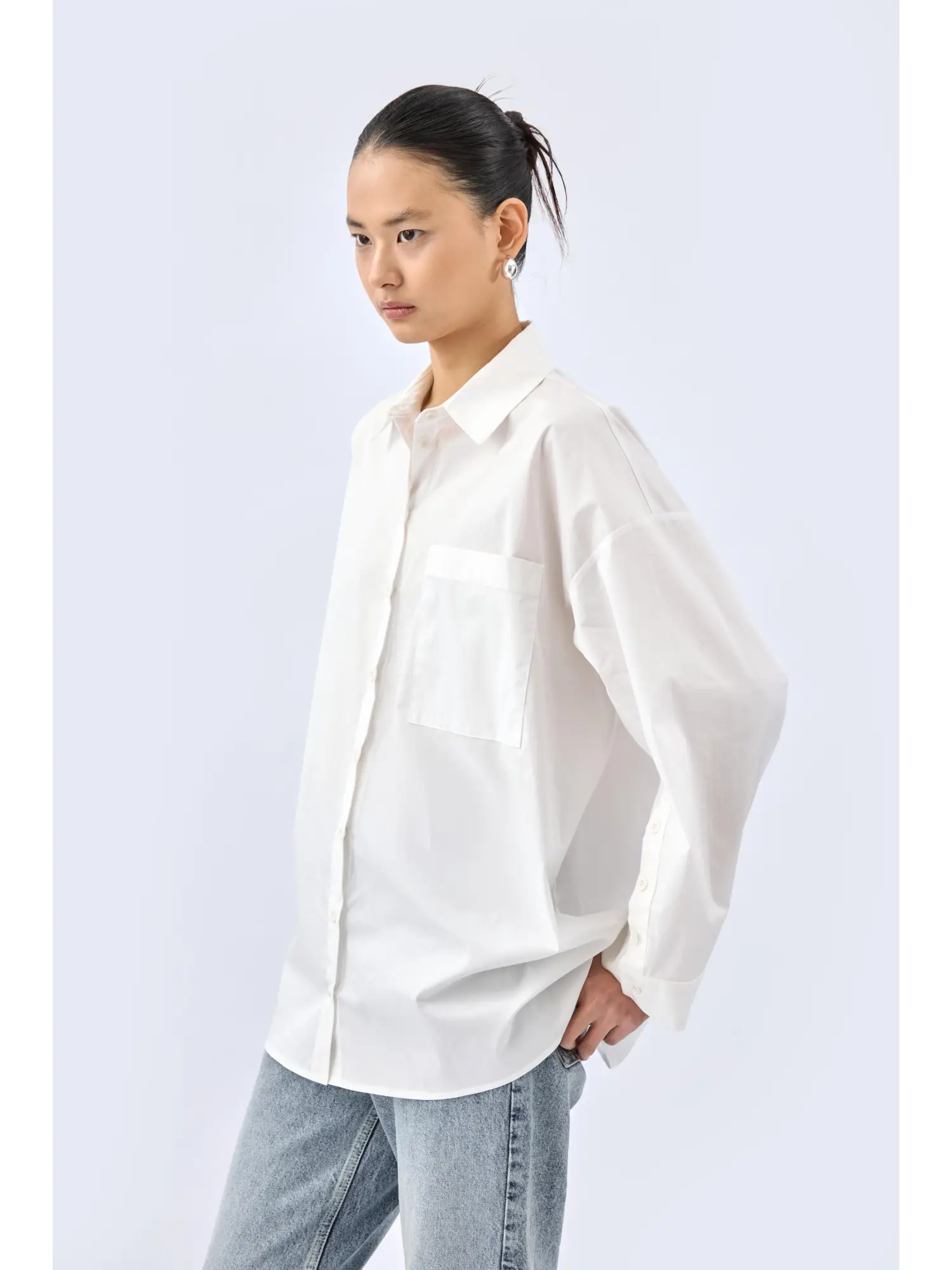 QooQ Store Kol Düğme Detaylı Cepli Holly Poplin Gömlek 26SS217