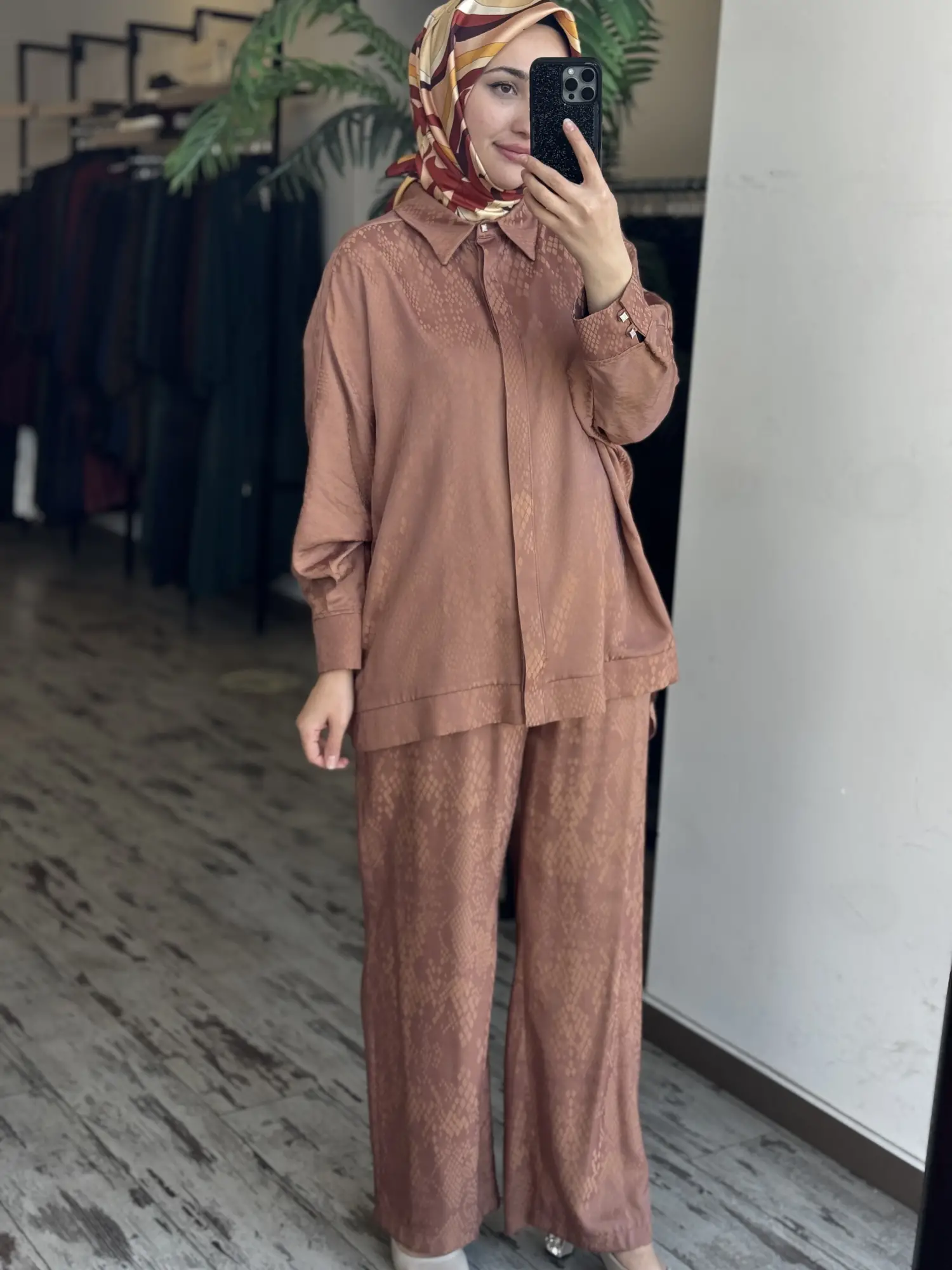 Tığ Triko Kendinden Desenli Yarasa Kol Gömlek Pantolon Takım TKM5021