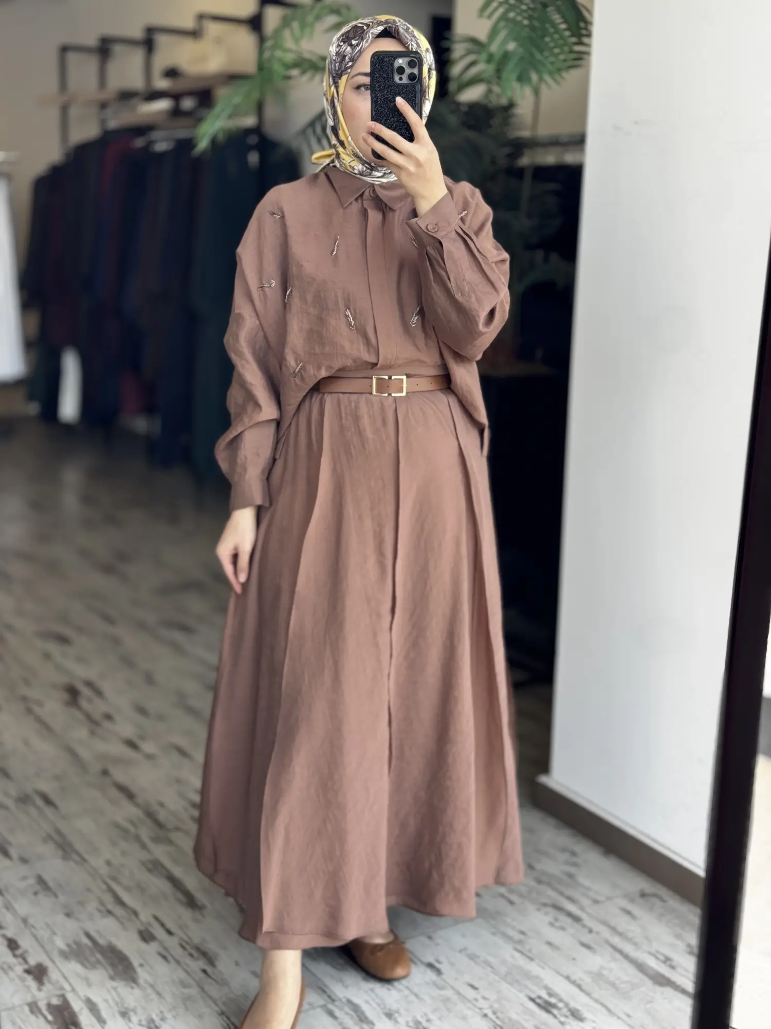 Qupra Boncuk İşlemeli Parçalı Bluz Etek Takım WAD12114