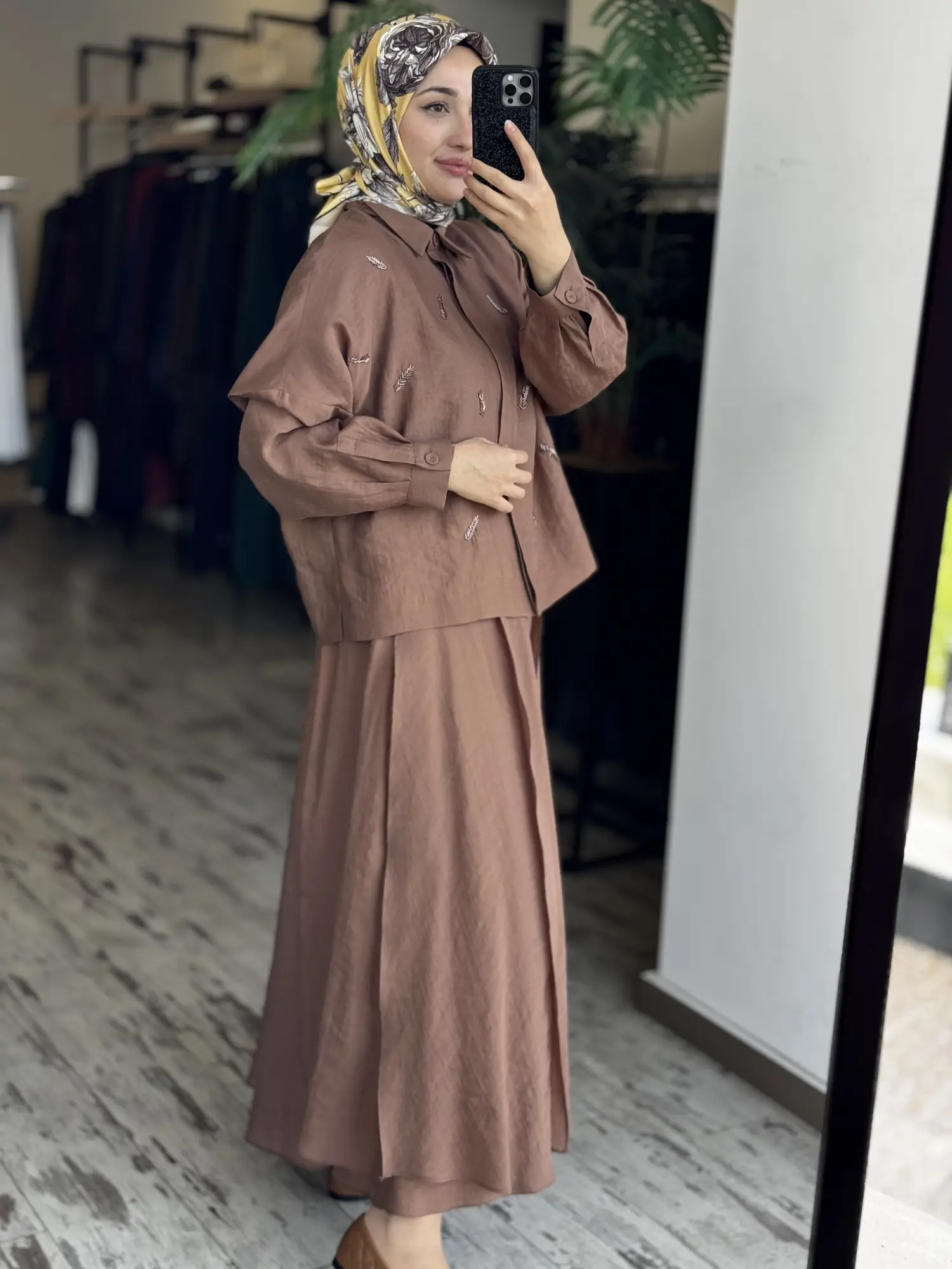 Qupra Boncuk İşlemeli Parçalı Bluz Etek Takım WAD12114