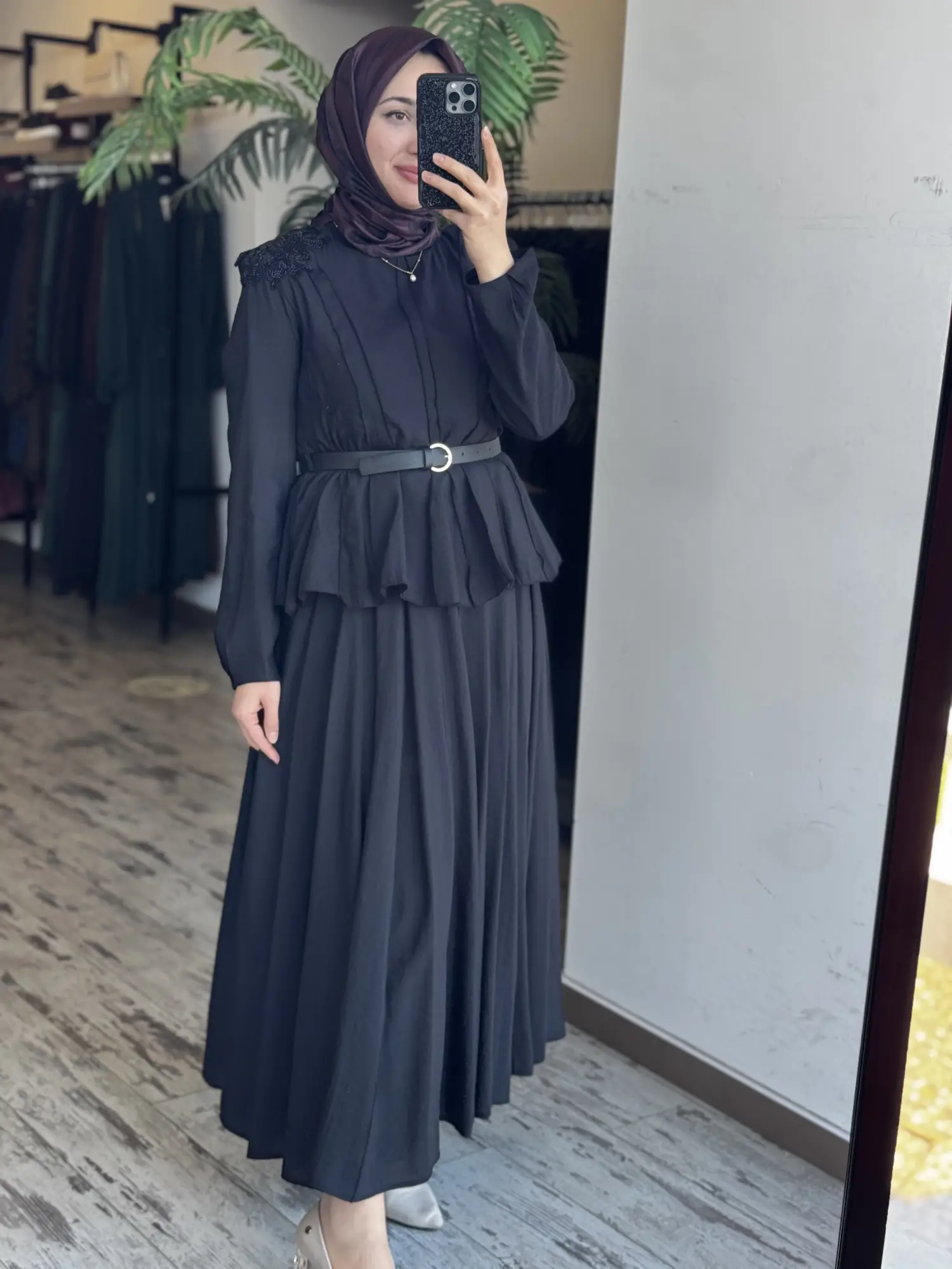 Qupra Omuzu Boncuk İşlemeli Nervür Parça Detaylı Bluz Etek Takım WAD12104