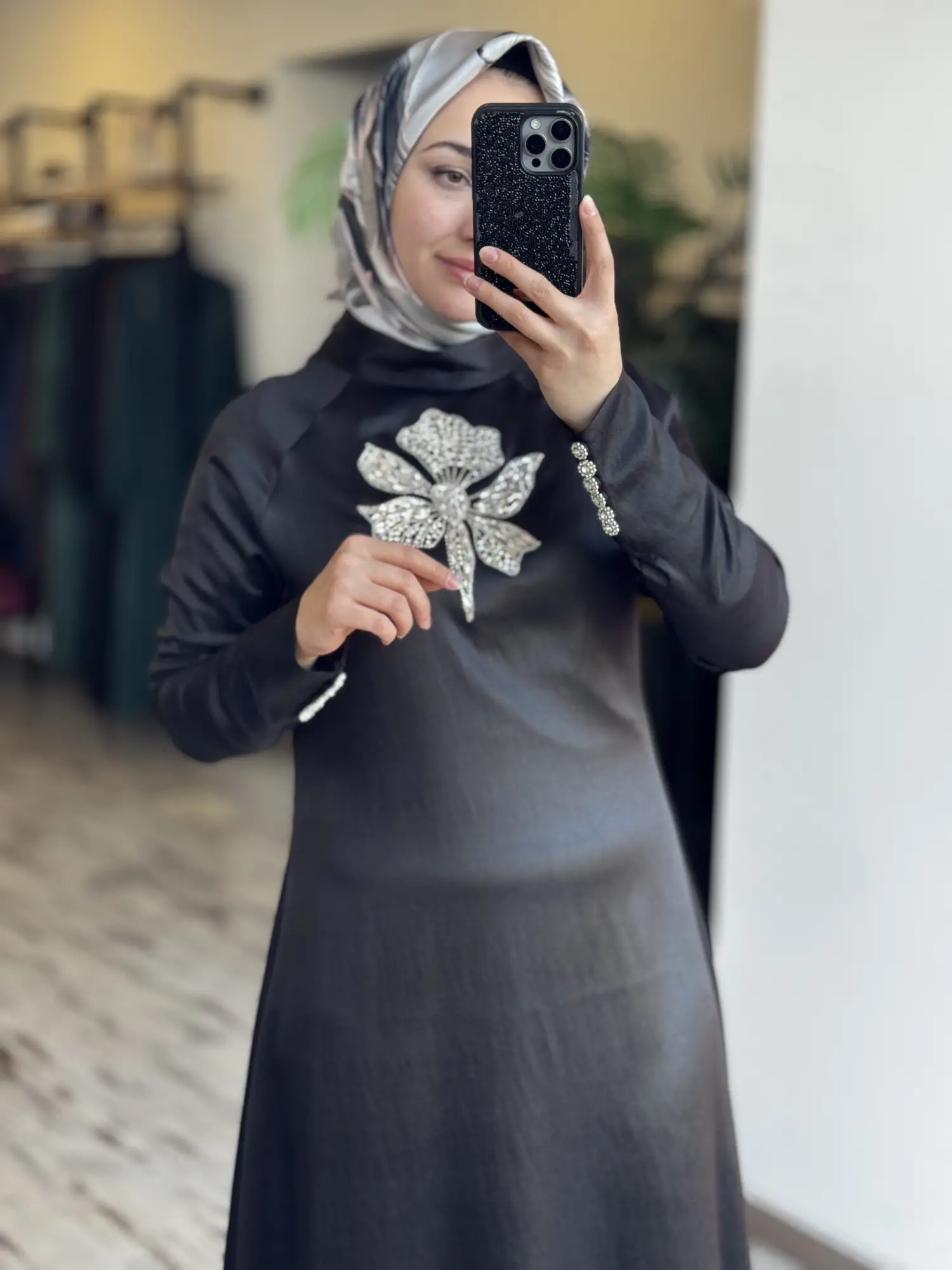 Zems Önü Kristal Çiçek İşlemeli Şık Elbise 2815