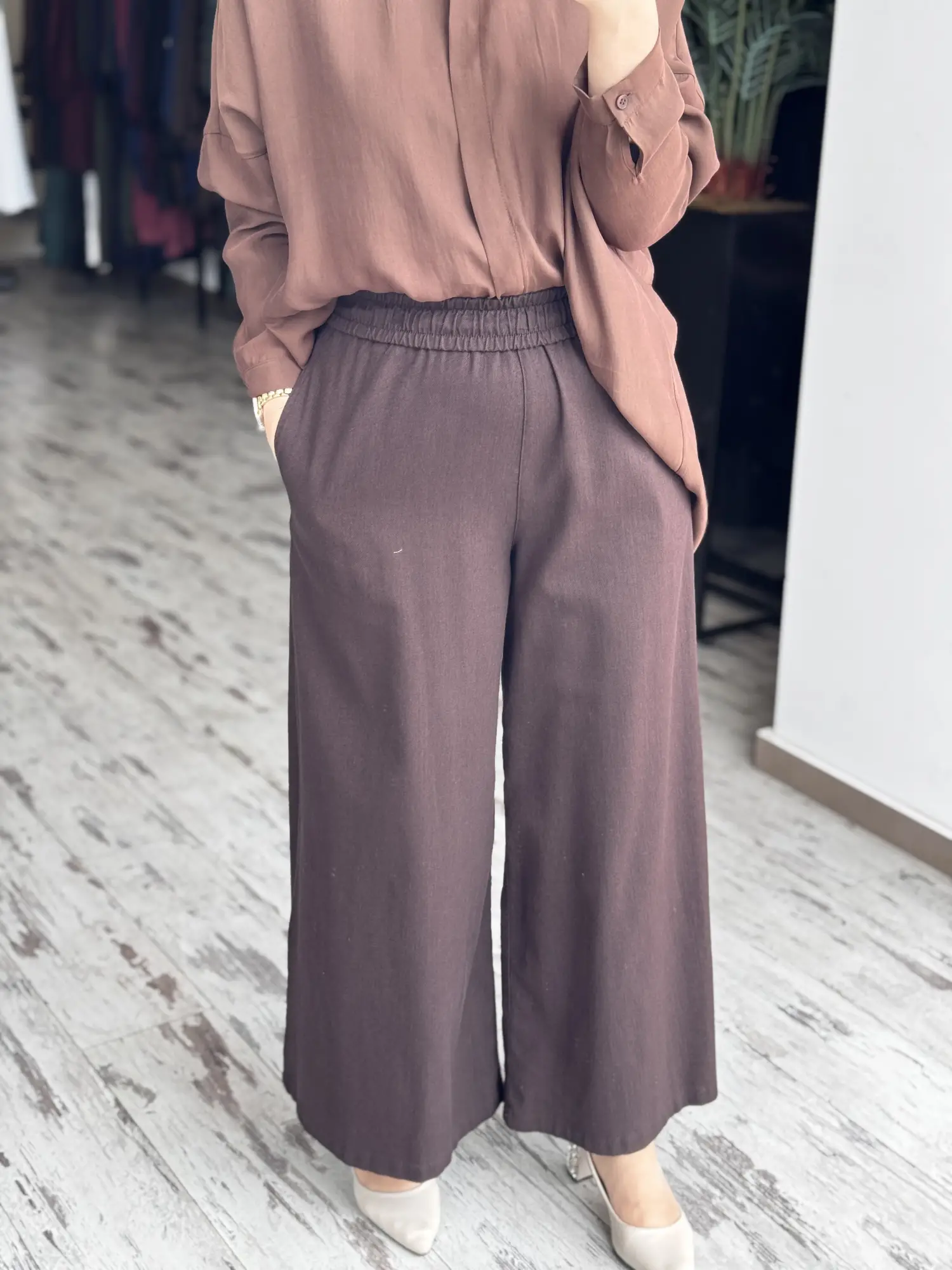 Kayra Beli Lastikli Geniş Paça Cepli Denim Pantolon KA19092