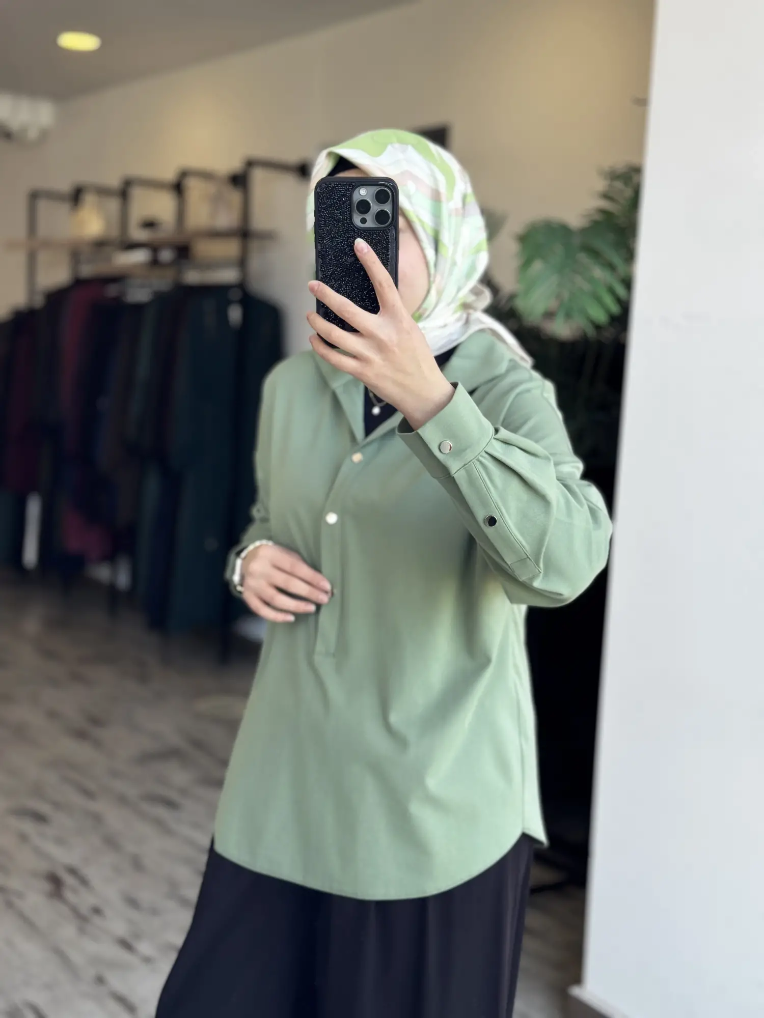 Kayra Önü Çıtçıtlı Gömlek Yaka Penye Bluz KA31010