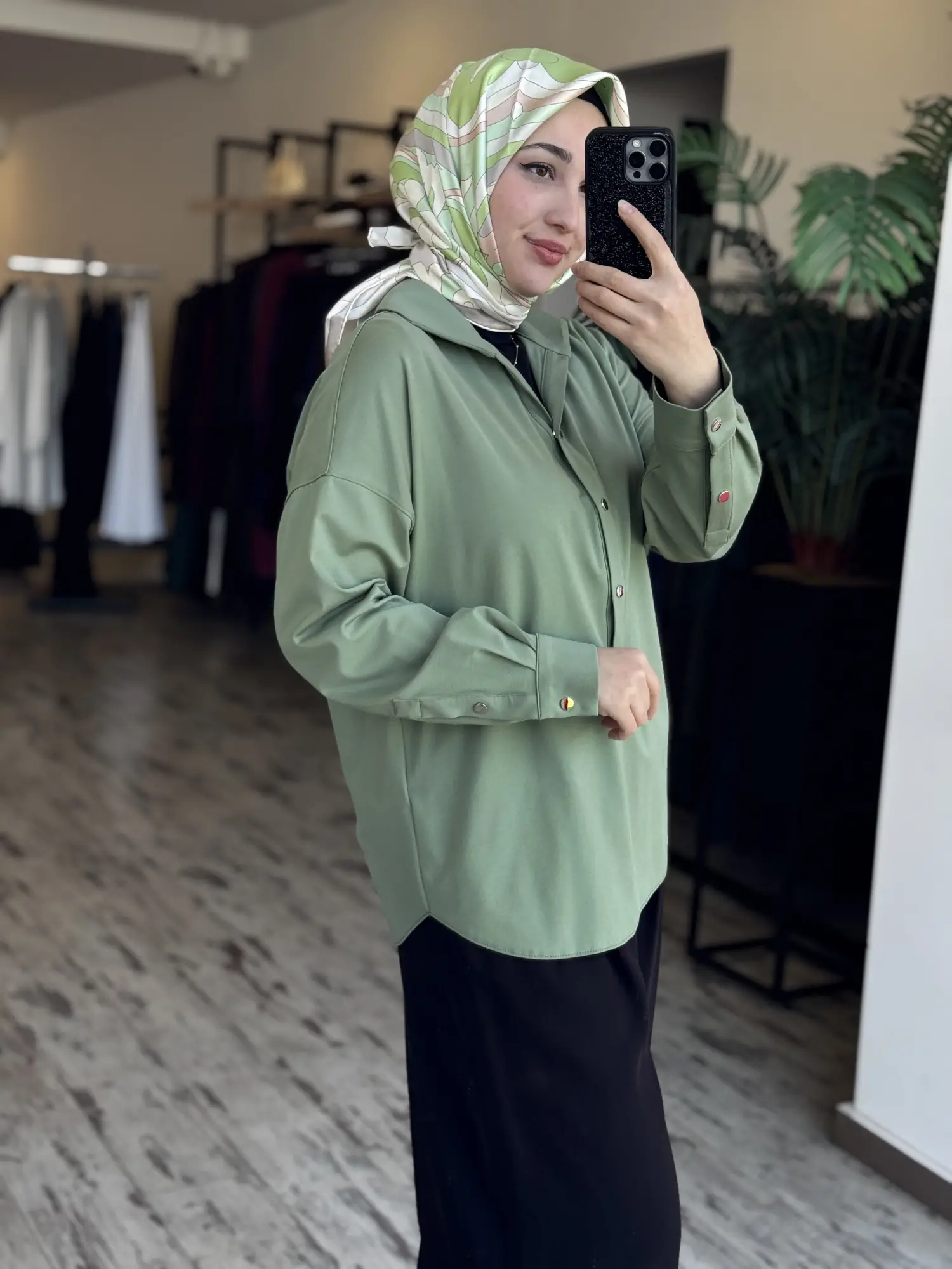 Kayra Önü Çıtçıtlı Gömlek Yaka Penye Bluz KA31010