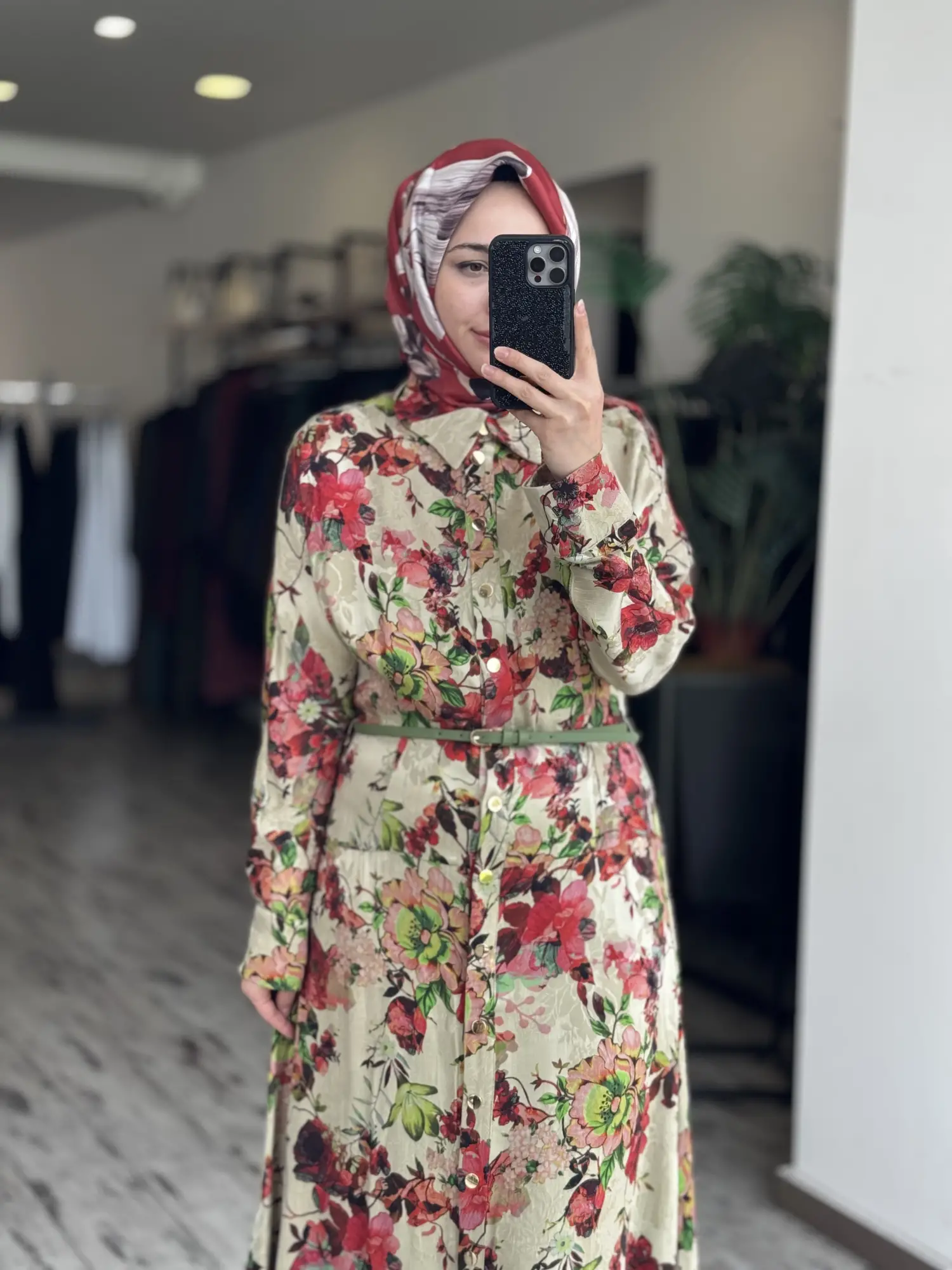 Vuu Çiçekli Beli Pensli Cupra İpek Elbise