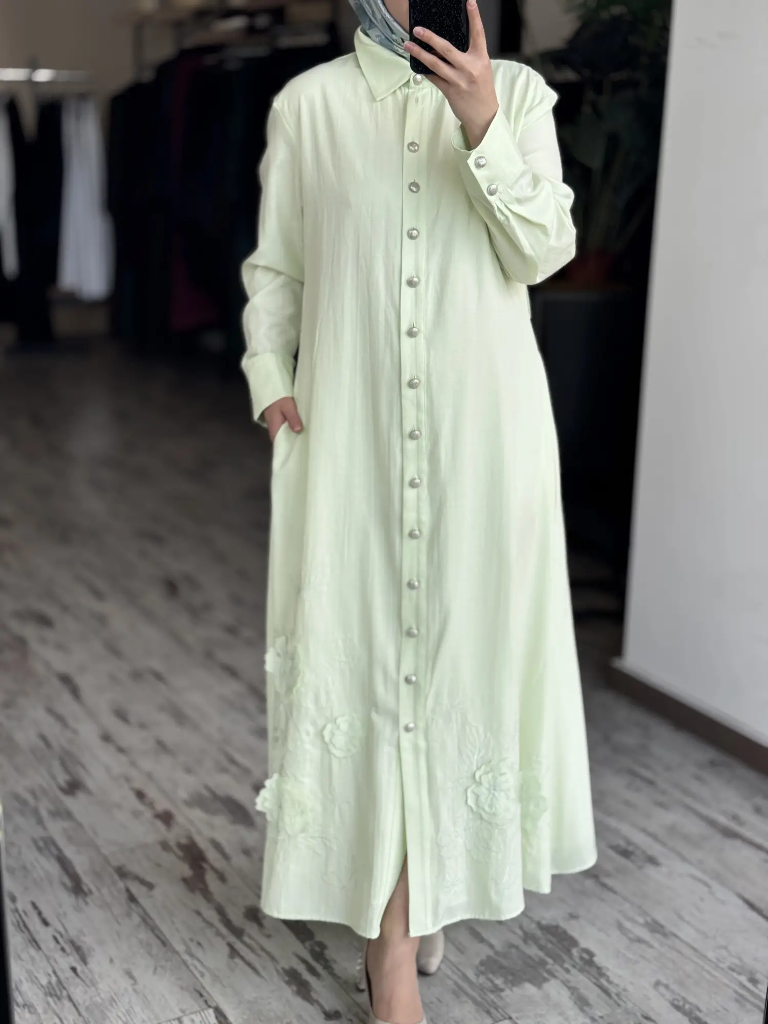 MAQ Etek Ucu Nakışlı Düğmeli Poplin Gömlek Elbise