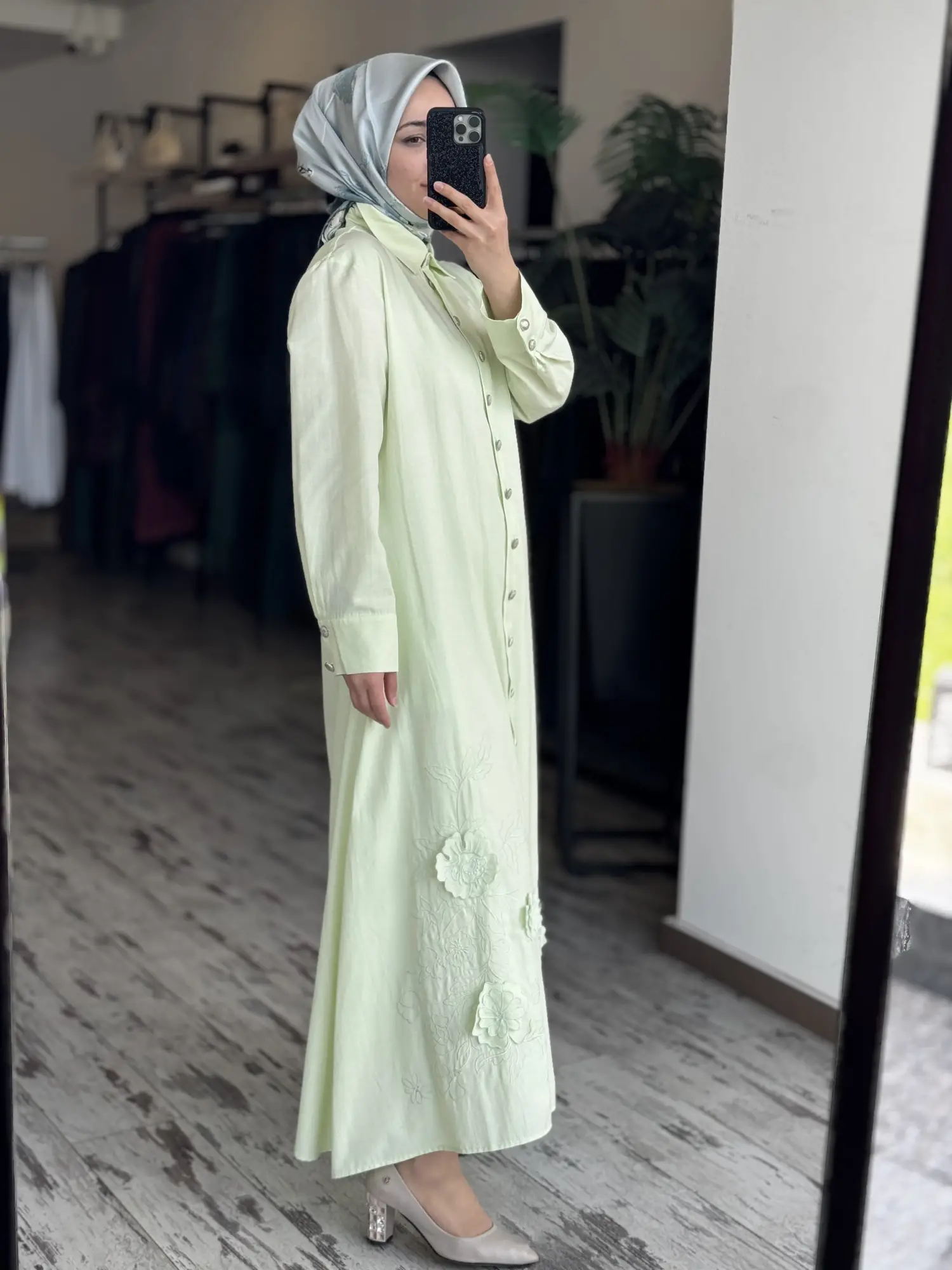 MAQ Etek Ucu Nakışlı Düğmeli Poplin Gömlek Elbise