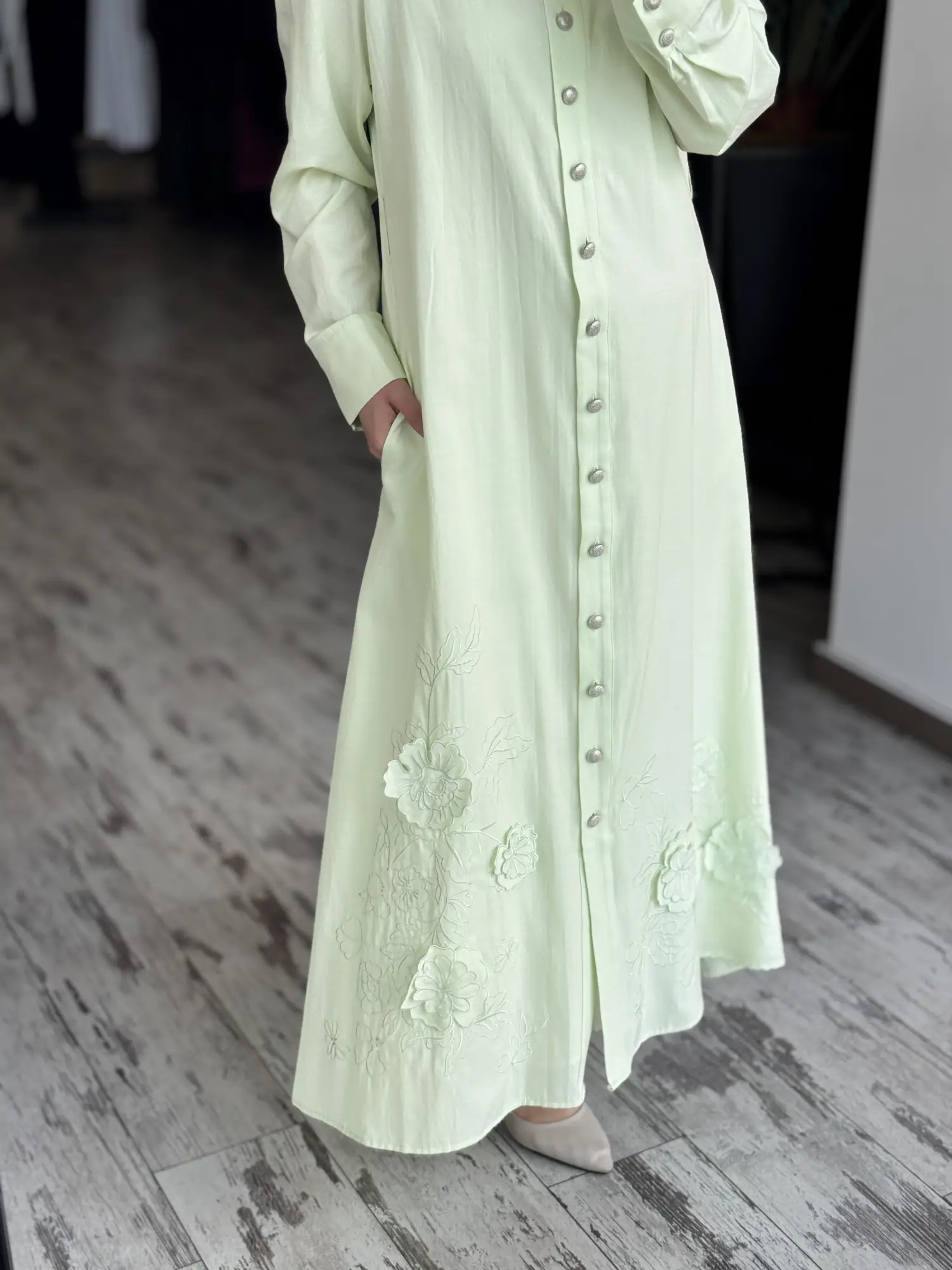 MAQ Etek Ucu Nakışlı Düğmeli Poplin Gömlek Elbise