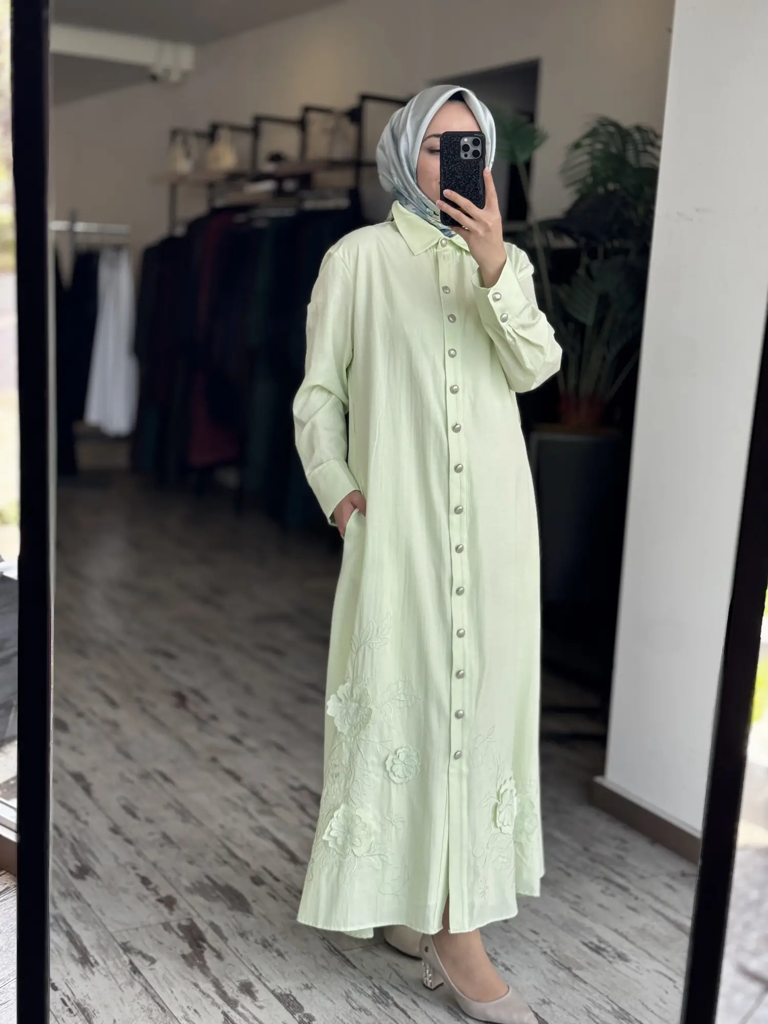 MAQ Etek Ucu Nakışlı Düğmeli Poplin Gömlek Elbise