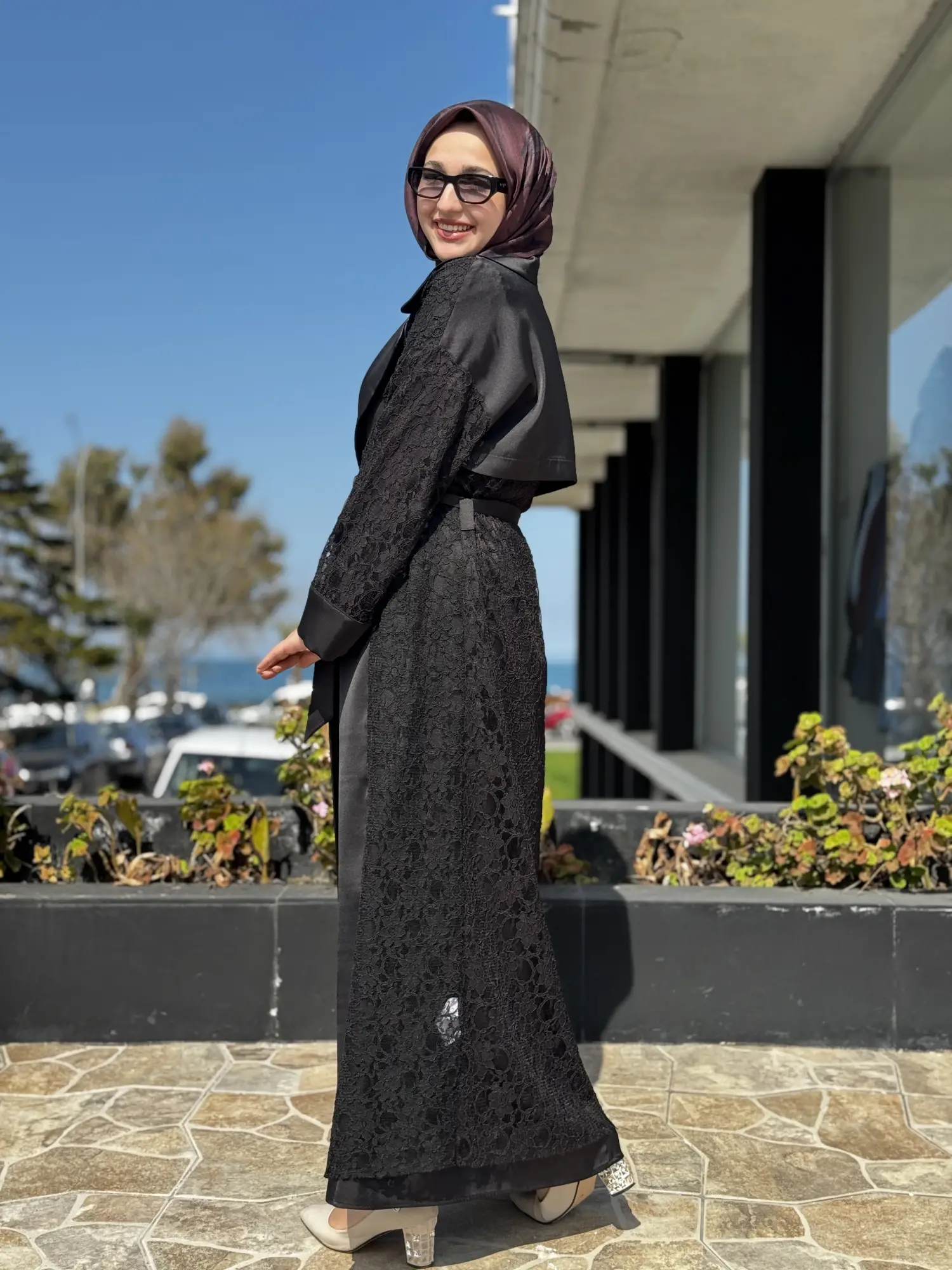 Zems Güpür ve Saten Kombinli Çık Abaya 2802