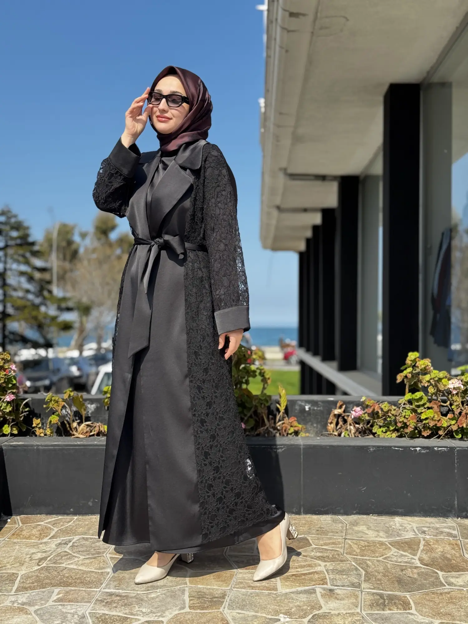 Zems Güpür ve Saten Kombinli Çık Abaya 2802