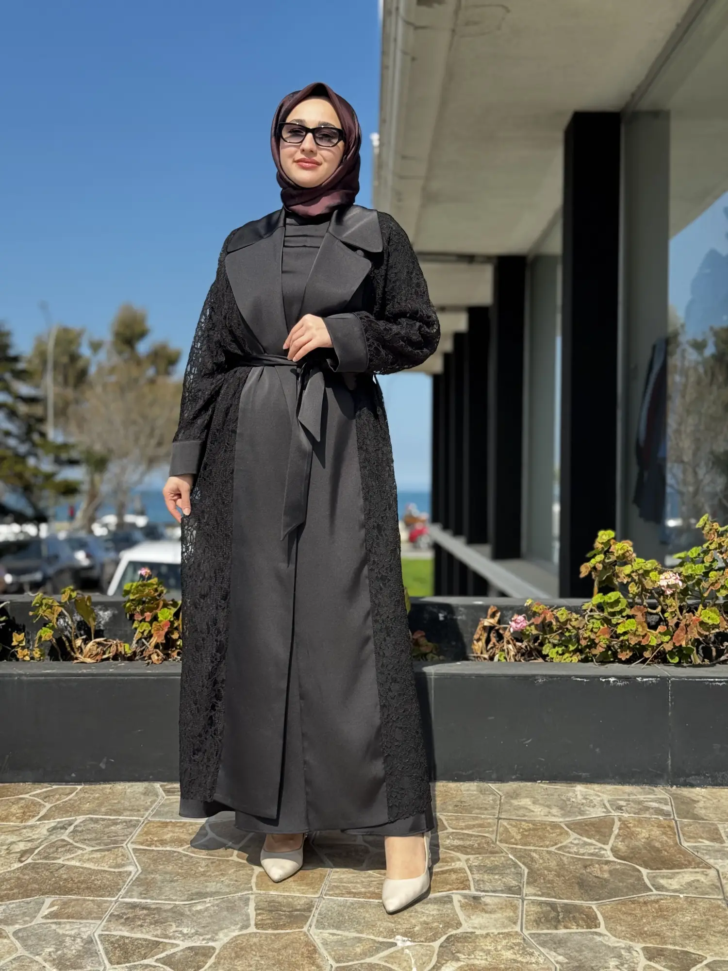 Zems Güpür ve Saten Kombinli Çık Abaya 2802