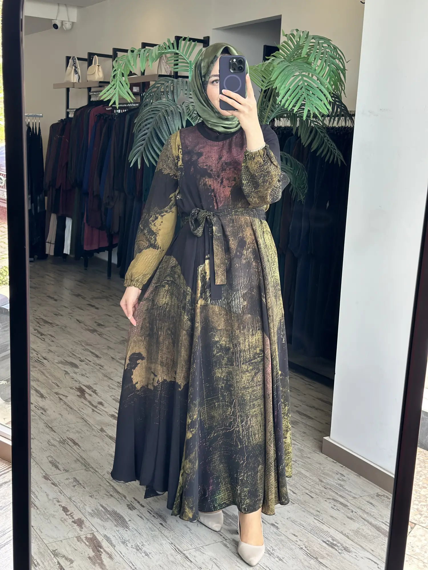 Misswhence Parça Detaylı Desenli Cupra İpek Elbise 39842D