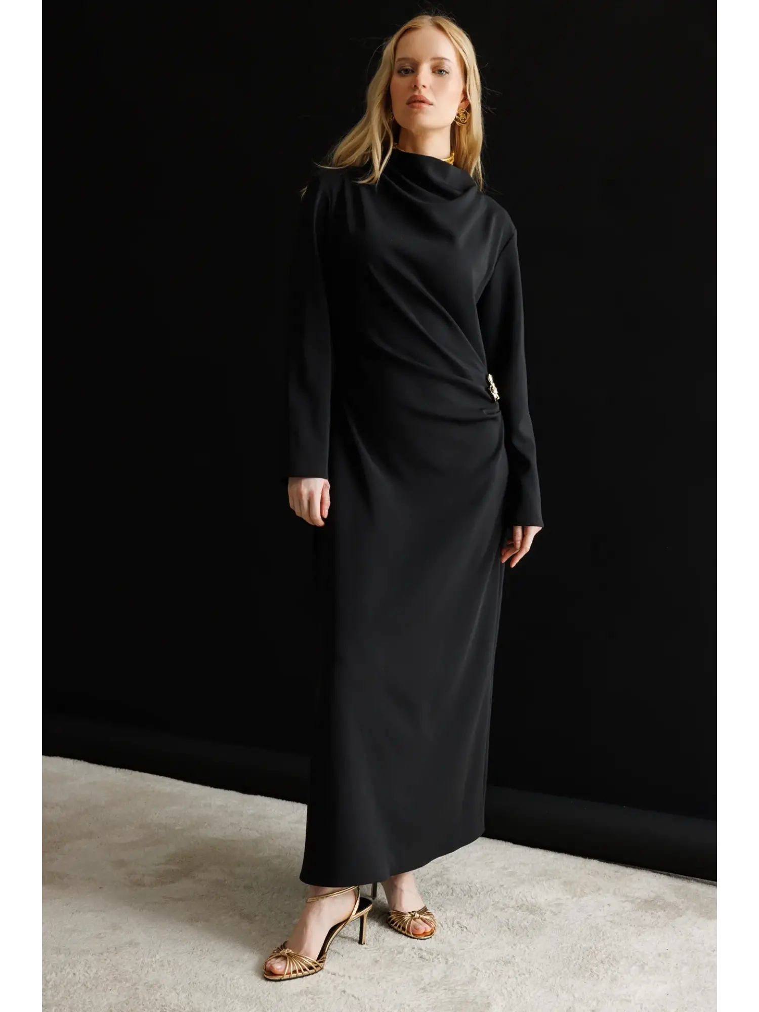 Ghisa Belden Model ve Aksesuar Detaylı Şık Elbise G4329