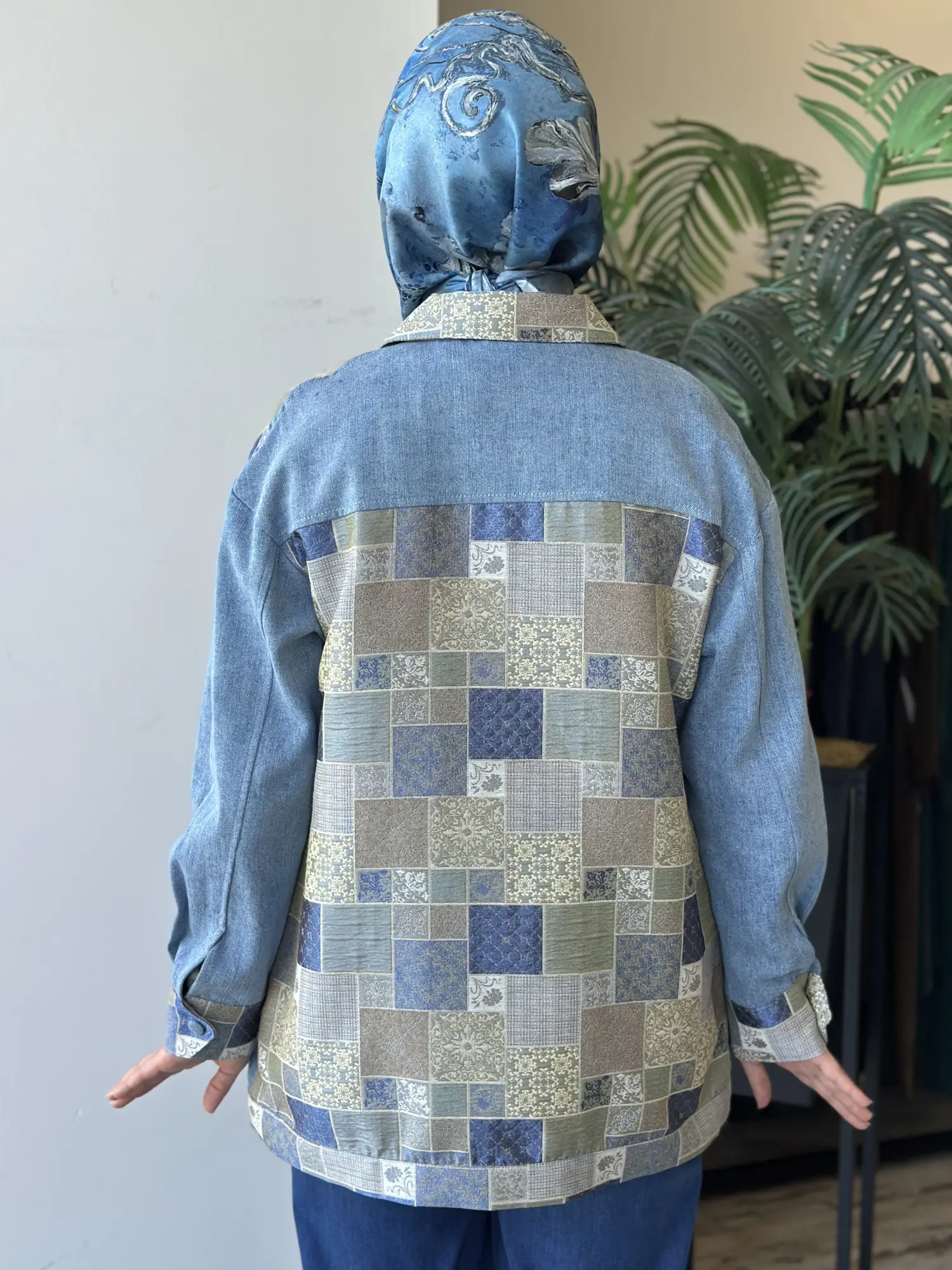 Kayra Brokar Kumaş Detaylı Düğmeli Ceket  KA73023