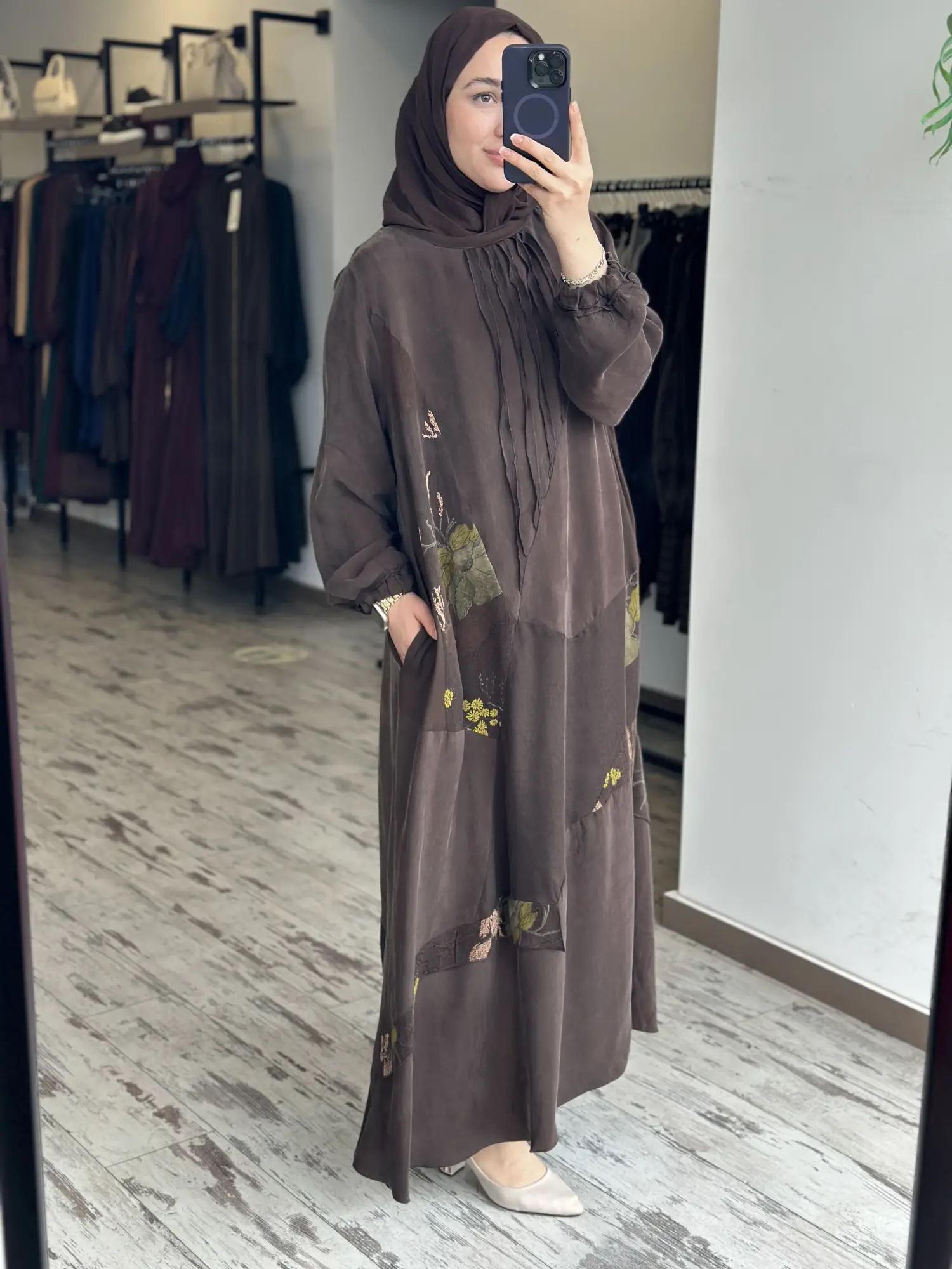 Misswhence Jakarlı Desenli Kumaş Parçalı Büyük Beden Cupra İpek Elbise V3310