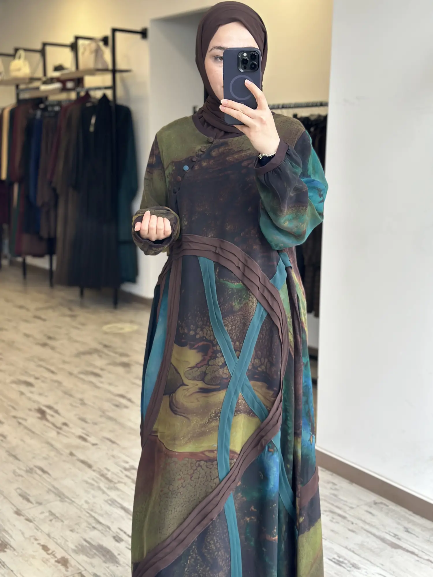 Misswhence Soyut Desen Drapeli Büyük Beden Cupra İpek  Elbise V3300